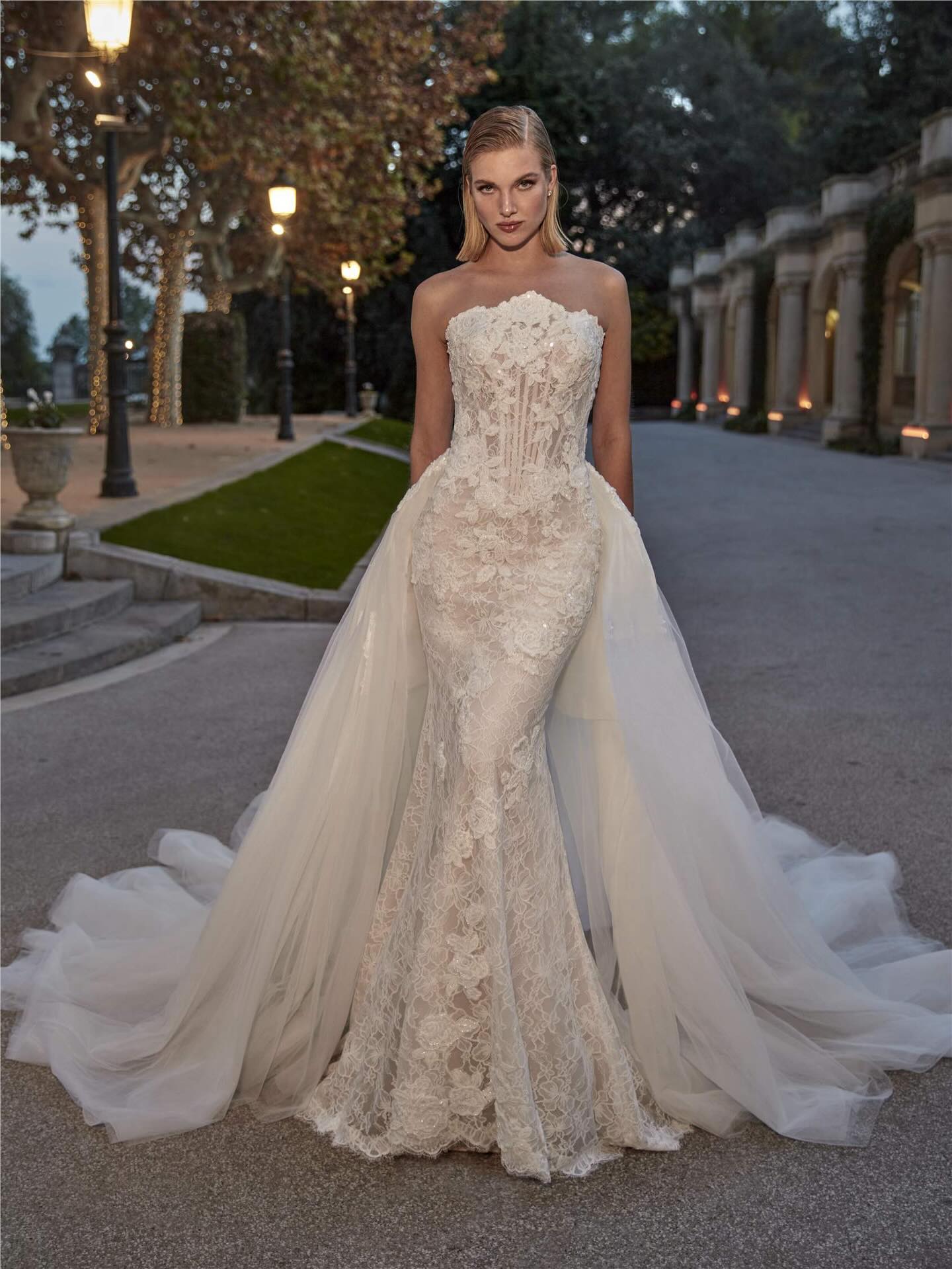 Modern mermaid energy, say hello to Geramy ✨
Shes all about the details, chantilly lace, glitter, and pearls, all coming together in a contemporary, glamorous style that speaks of sophistication.
Available to try on in our boutique.
Follow the link in our bio to make your dress day appointment. We can’t wait to meet you 🤍
#kentbride #weddingdress #pronovias #bride #bridalappointment