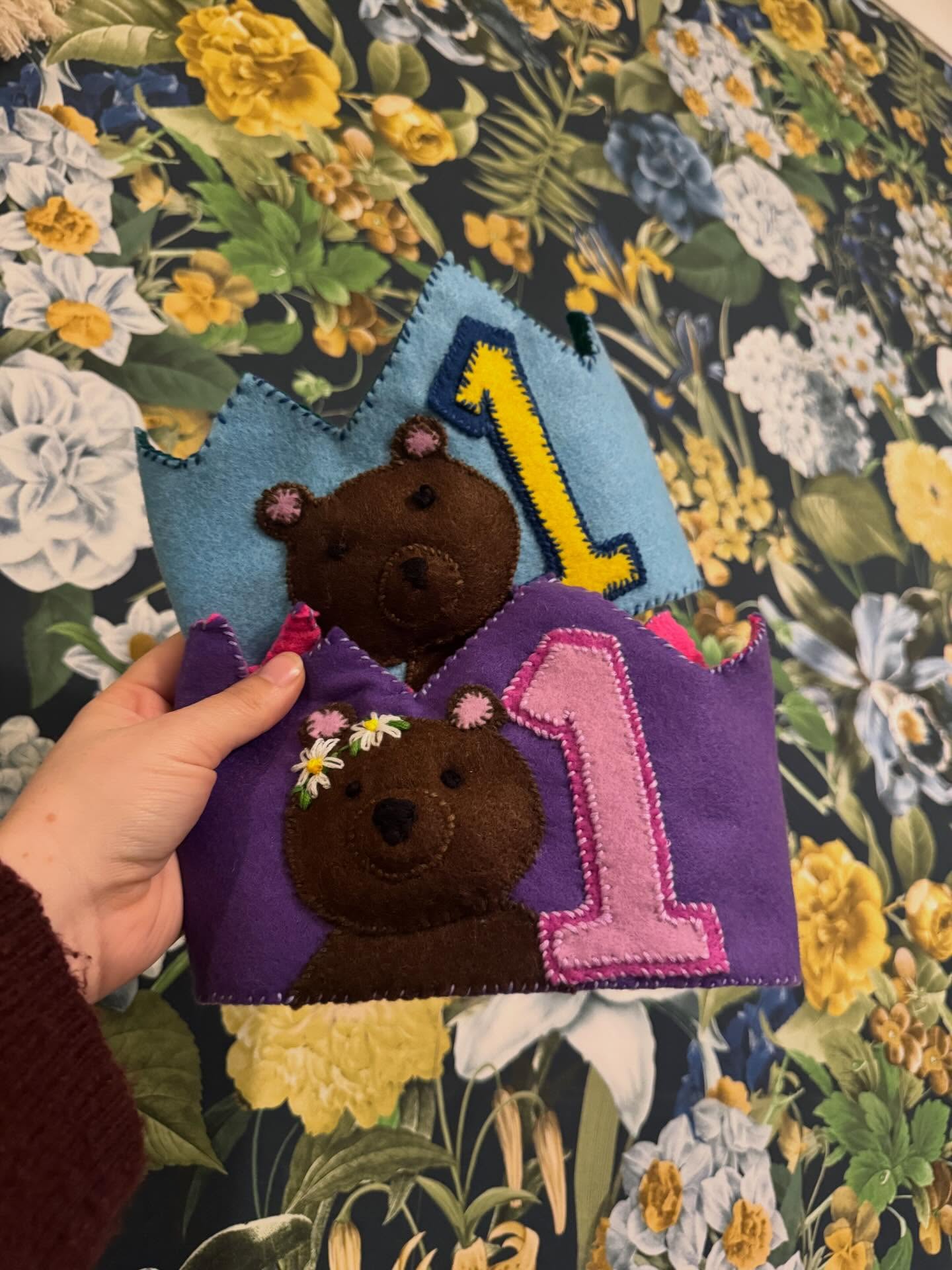 For those of you who don’t know, my mum is incredibly talented 🥹🫶🏻
As so many of our lovely yoga babies begin celebrating their first birthdays, I wanted to create something extra special for them - a little Yogi Bairns birthday crown 🤍
Safe to say, Mum absolutely delivered 👏🏼🥹😍✨