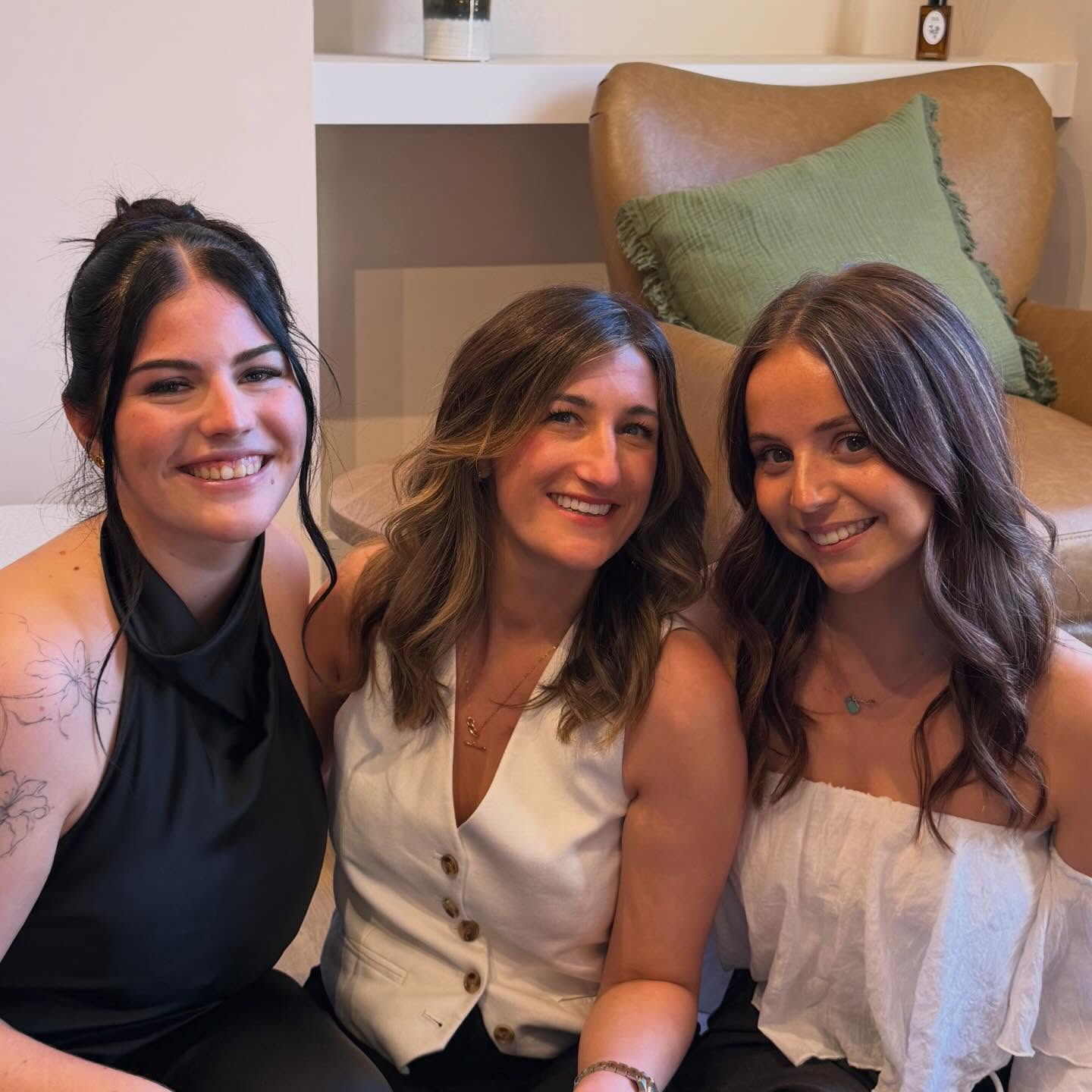 MEET THE TEAM 🫶🏼
Asha
Claire
Holly
We all look forward to seeing you in our new salon!
OPENING TOMORROW 🫶🏼