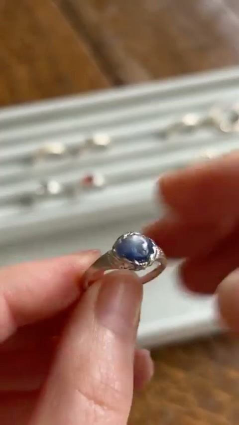 .
ライブアーカイブは
4/15(水)まで配信🌿
4/22〜リリースの
新作voilette・panierダイヤモンドリングのご紹介
▶︎自由が丘サロン
4/14(火) 11:00〜17:00
▶︎ スパイラル エントランス @spiral_jp
2026.4.22(水)– 4.30(木)
sous ― 愛着と手仕事