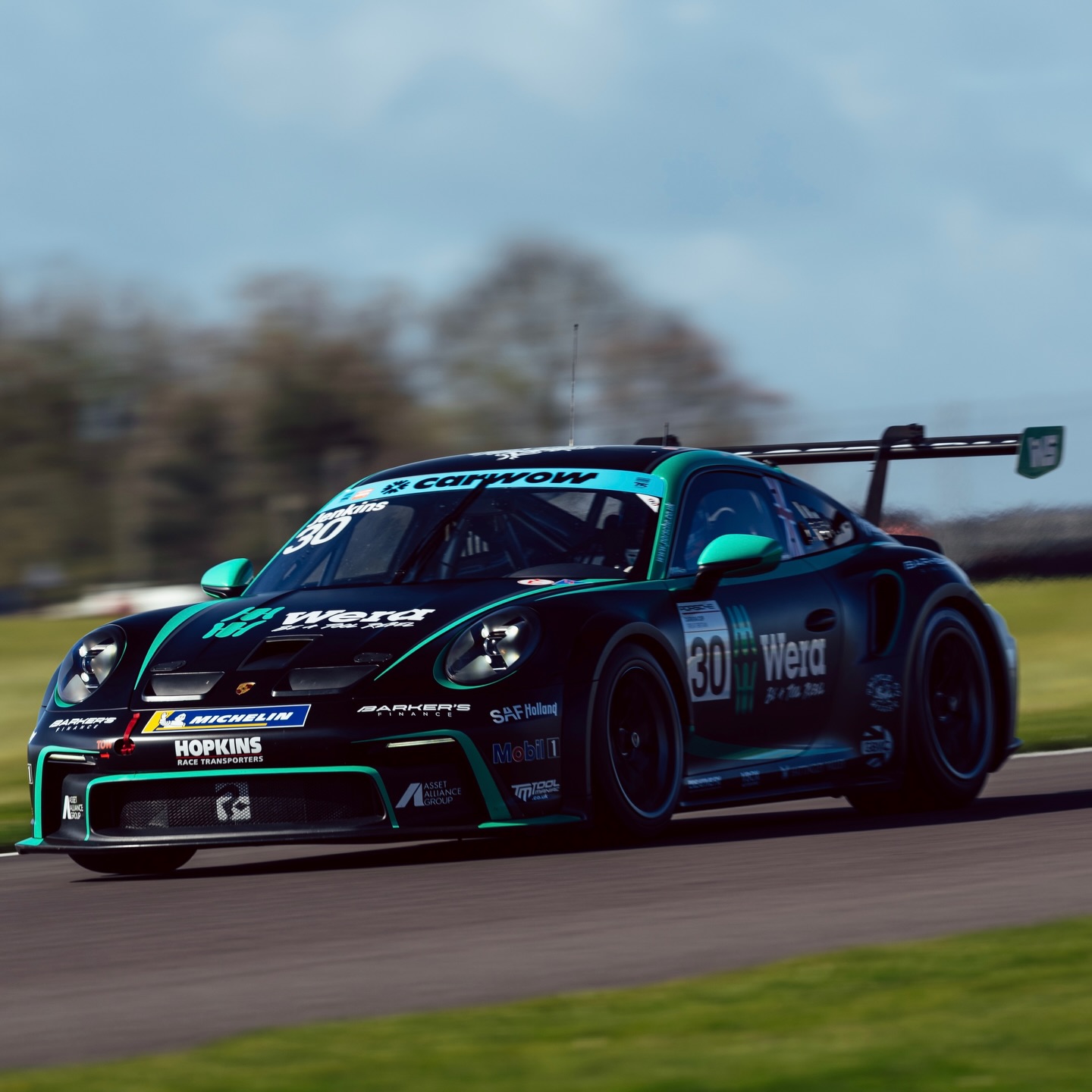 Here we go … first race day of the season and we’re starting from the front 👊
Race One ▶️ 12:10
Race Two ▶️ 16:35
📺 Both live on ITV4
#willjenkinsracing #carreracupgb #motorsport #btcc @porscheraces_gb @carwow @allianceraceuk @weratoolsuk @weramotorsport @teamparkerracing @hopkinsracetransporters @asset_alliancegroup @reefertrailercentre @safholland_uk @thegreengroupuk @wstransportation @toolmaniacuk #weraallianceacademy