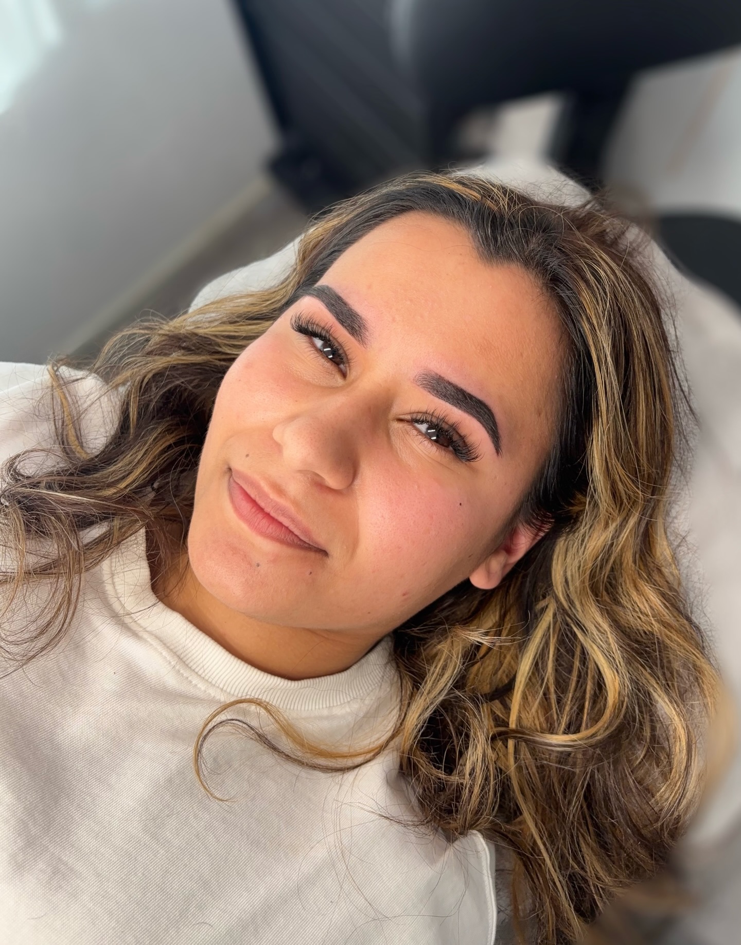 Soft glam, big difference 💕 Powderbrows + one by one lashes
-
-
#powderbrowsamsterdam #pmueyebrows #lashesamsterdam #lashextensions #wimpersamsterdam