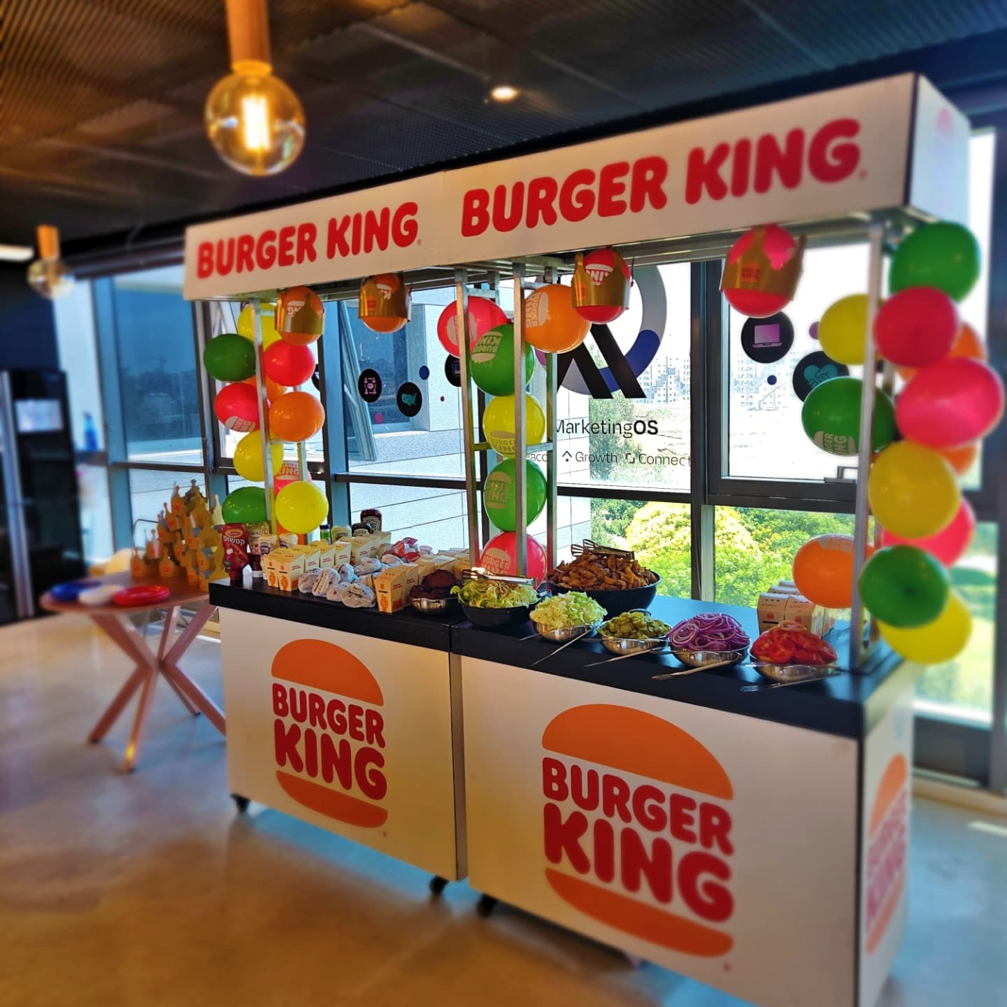 הקינג הגיע - אפשר להתחיל! @life_at_kissterra @burgerkingisrael