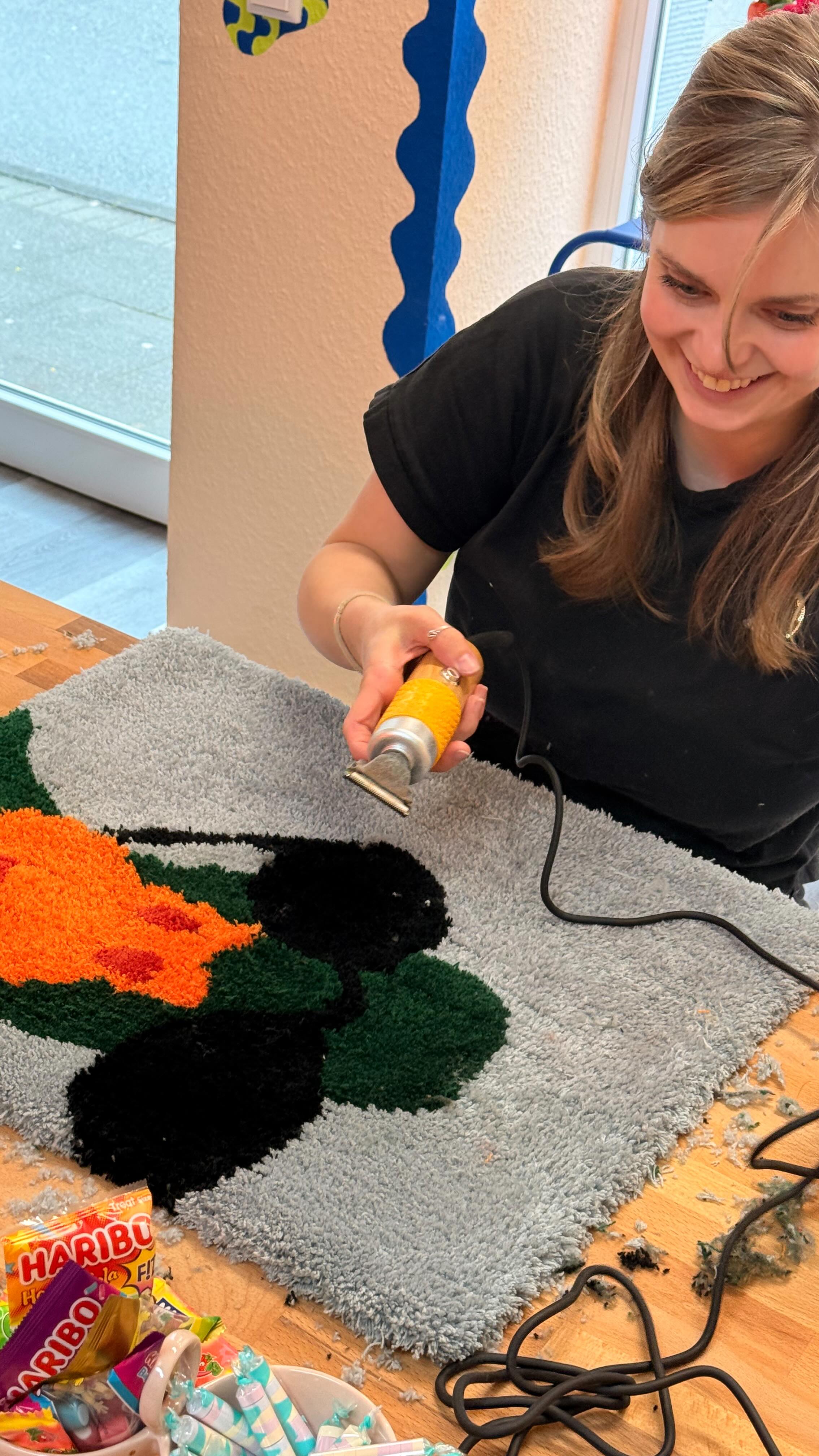 Sucht ihr noch nach der perfekten JGA Idee? 🎨🧶 Ein Tufting Workshop ist kreativ, macht mega Spaß und jeder nimmt am Ende sein eigenes Kunstwerk mit nach Hause. Buchung unter middelwerk.de
#jgaidee #junggesellinnenabschied #tufting #kreativworkshop #diyteppich