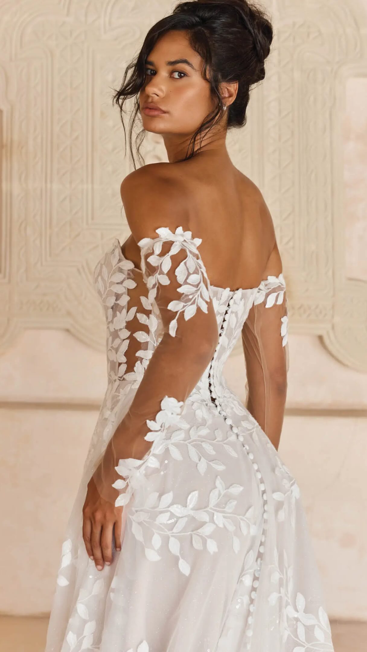 Can we take a moment to appreciate our Laiya gown by Madi Lane. You need to try this dress, our rails have never looked so good 🍃
Book today to try this dress 🍃
https://www.teamobridalworkington.co.uk/book-online
#whimsical #whimsicalwedding #weddingdress #weddingdress #lakedistrictweddings