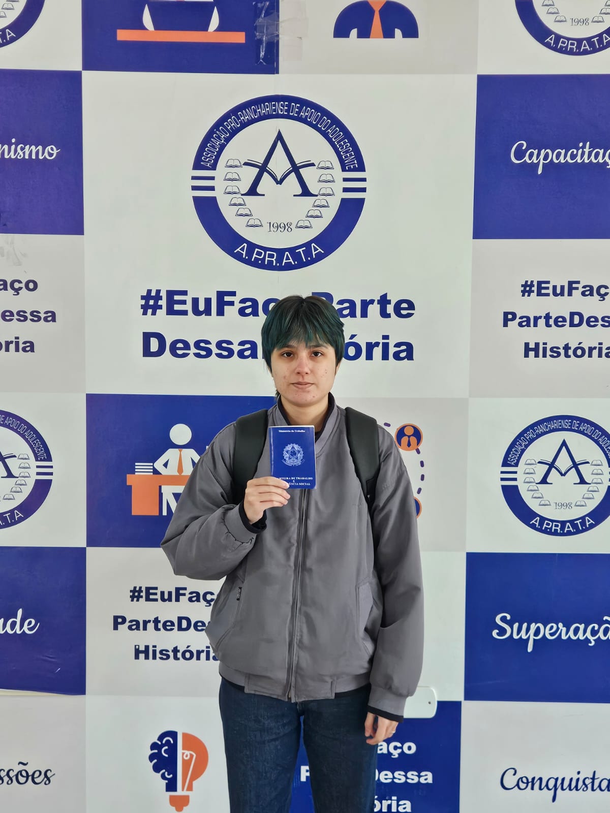🌟 Novidade na equipe!
Vamos de carteira assinada: a Amanda é a mais nova integrante do programa Jovem Aprendiz do Laticínio Ipanema. 💼✨
Estamos muito felizes em recebê-la e acompanhar o início da sua trajetória profissional conosco. Que seja uma jornada de muito aprendizado e crescimento! 🚀
Seja bem-vinda, Amanda!
#JovemAprendiz #LaticinioIpanema #NovosTalentos #Carreira