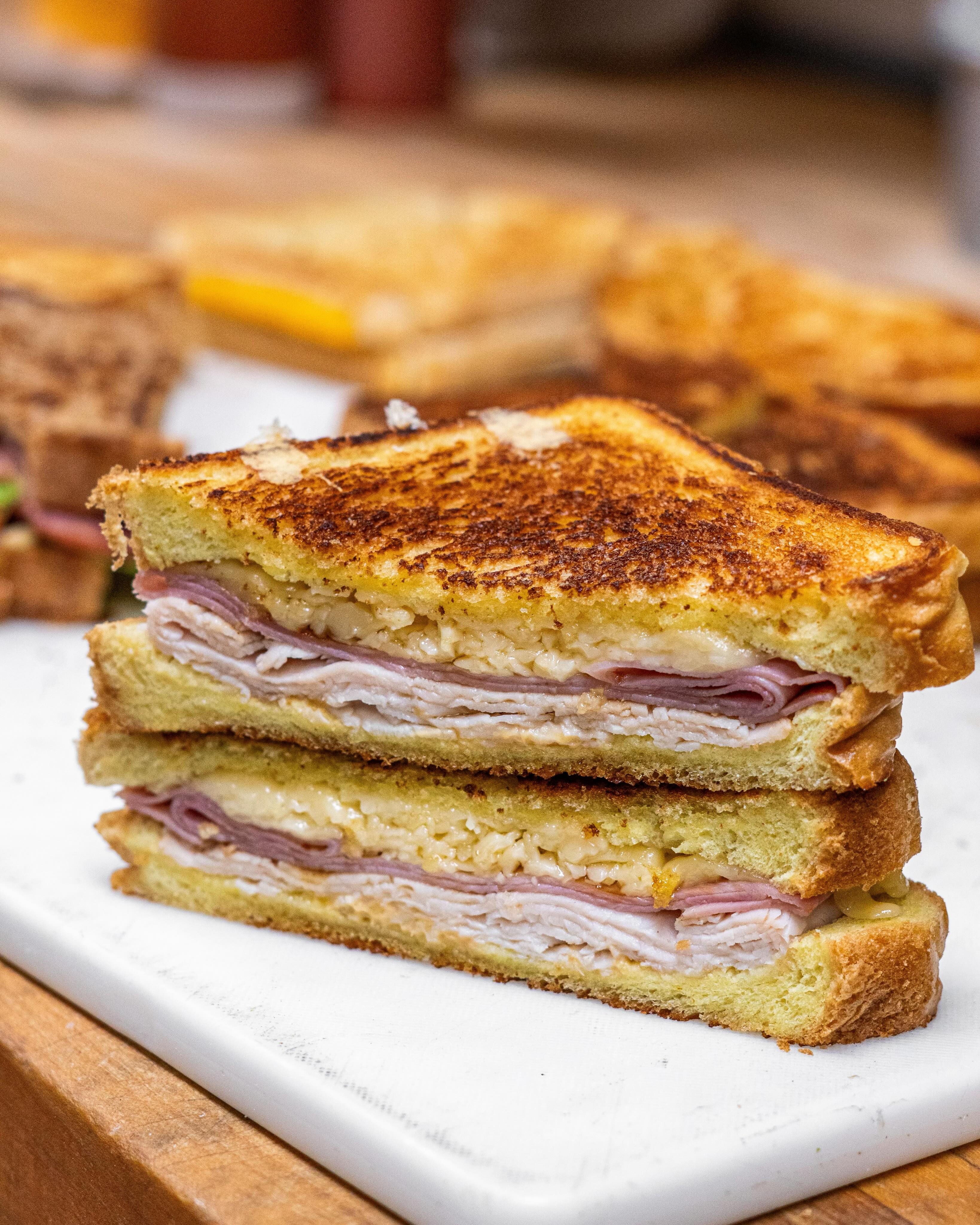 Lunch plans today are officially handled 👏🥪✨
Our new Monte Cristo grilled cheese is looking real good right now. #CinosHotBagels
#grilledcheese #deli #longisland #oceansideny