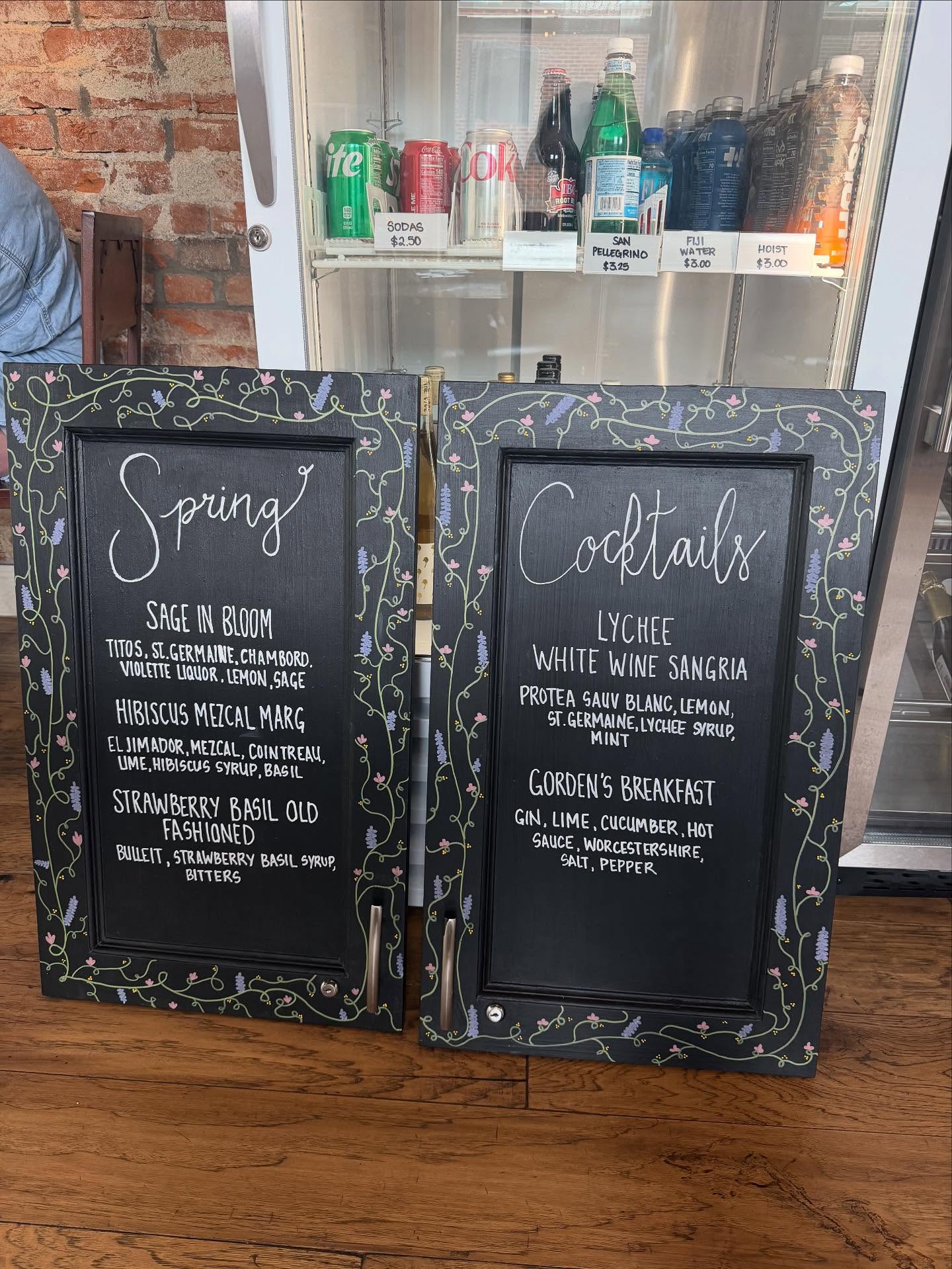 Have you tried our new spring cocktail menu yet? If not, tonight’s trivia is the perfect time!
Come join us for our weekly Tuesday Trivia tonight at 7 🍻
#thingstodocincy #cincytrivia
