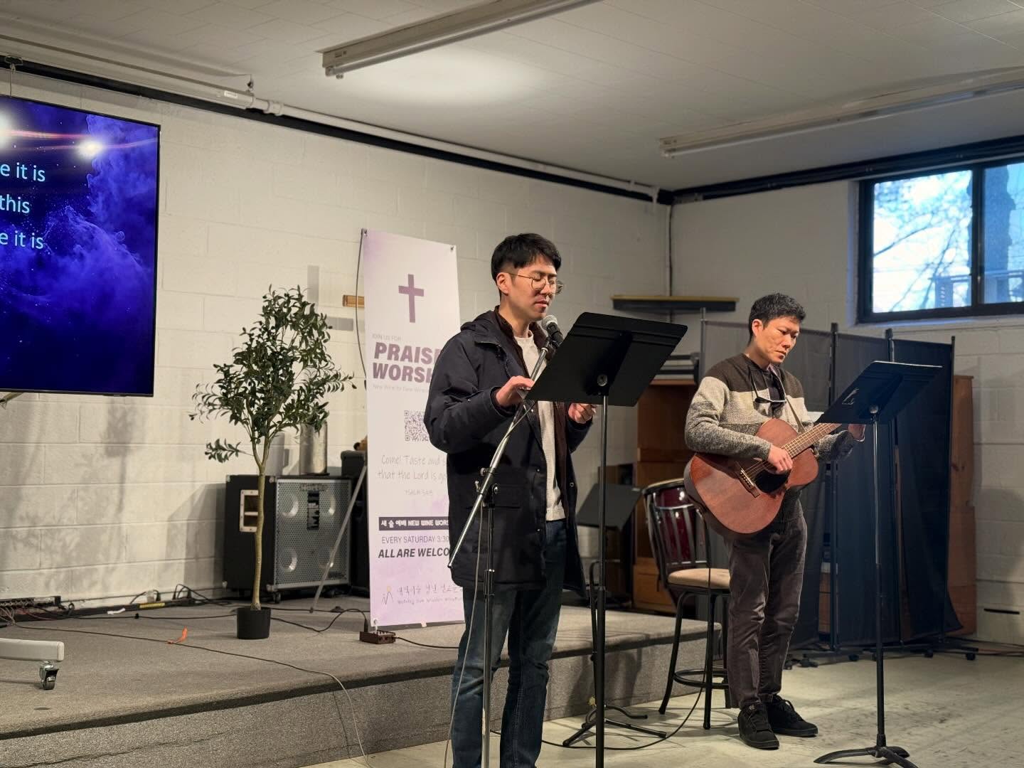 New Wine Worship🍷 04.09.26
The key to victory is prayer—
D.N.A (Day. Night. Always)
A.S.K (Ask. Seek. Knock)
Seeking Him first in all things. 🙏