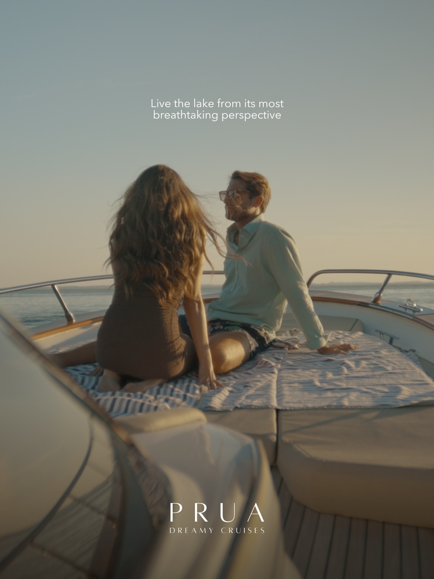 From the water, the Lake unveils its most privileged perspective, where time slows, waves cradle you, and every moment becomes an experience