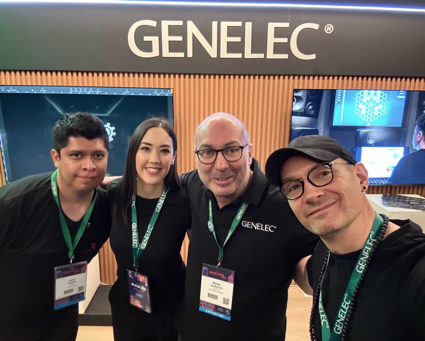 Hoy estuvimos en la sala inmersiva de Genelec en la Sound:check Xpo 2026 🖤
Gracias @genelec_oy por invitarnos a platicar de nuestro proceso creativo con formatos inmersivos 🙌🏻
@genelec_oy @mdominguezbravo @erickfragosogpa @rda_mx @noctambulah @nosferatrom @omeworld