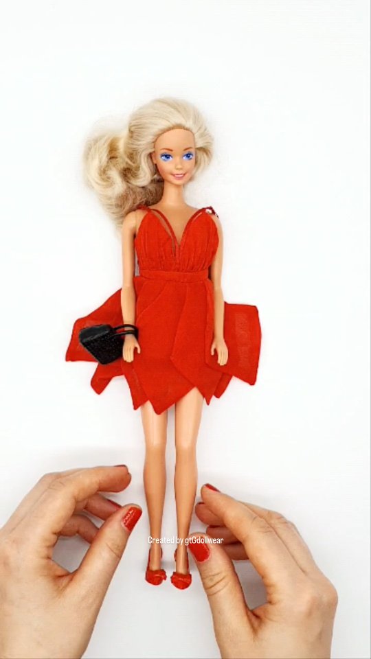 90s beauties are everything. Integrity Toys doll details and sophistication can never beat the simplicity and nostalgie of Barbie doll.
And we have got the perfect shoes for them is store. Just a few pairs left in stock.
www.gtGdollwear.com
#gtgdollwear #barbiedoll #barbie90 #barbiephotography #barbieworld
