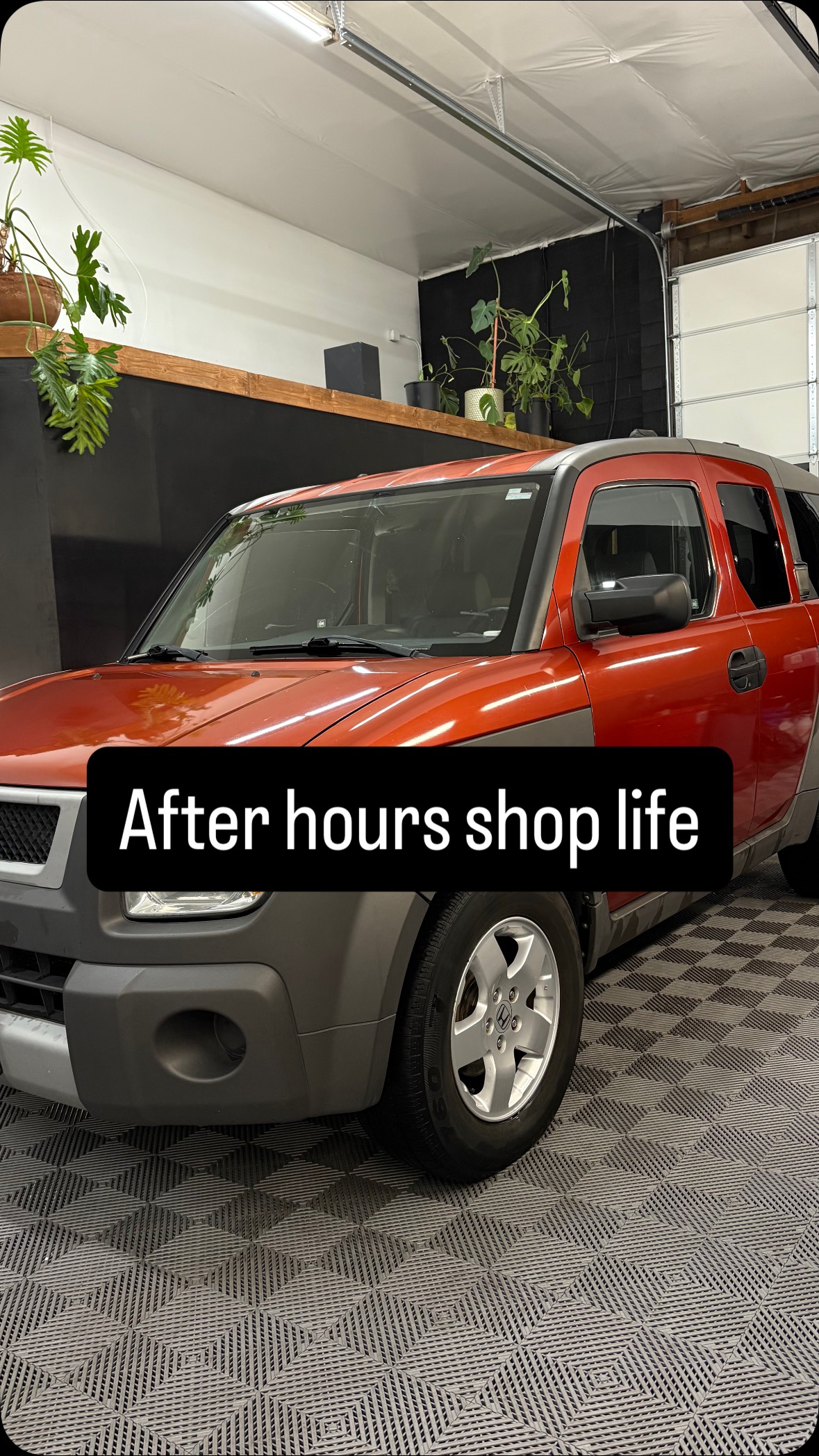 Sneak peek as to what goes on here after we close. We work on friends cars, listen to music, and crack up
#cardetailing #bendoregon