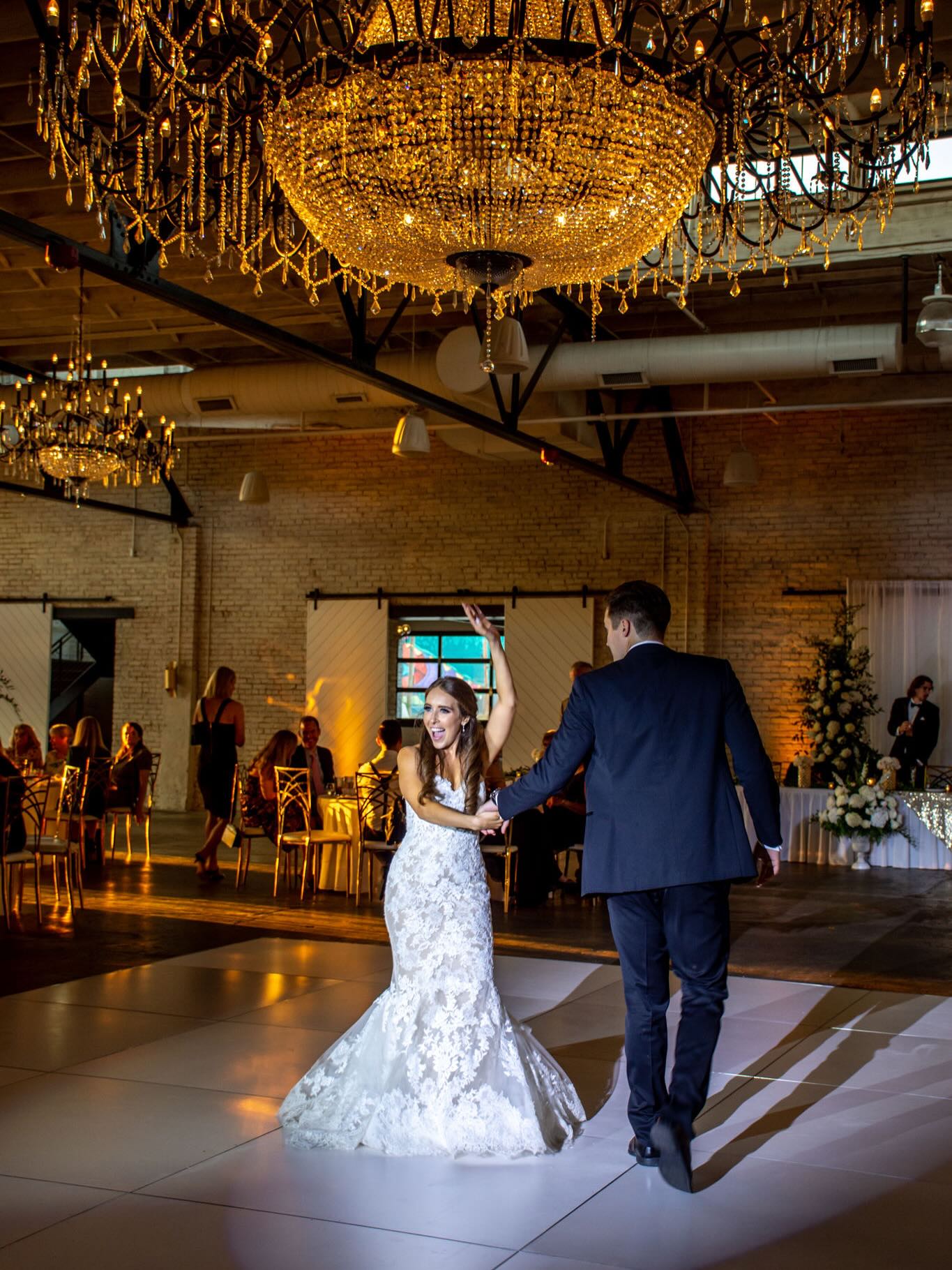 The Ramler’s First Dance✨
-
@theabbottvenue
@mollykuplen
-
#1Dance #husbandwife #KansasCity #WeddingEntertainment #WeddingDJ
DJ, entertainment, first dance, Kansas City, wedding, venue, Photography