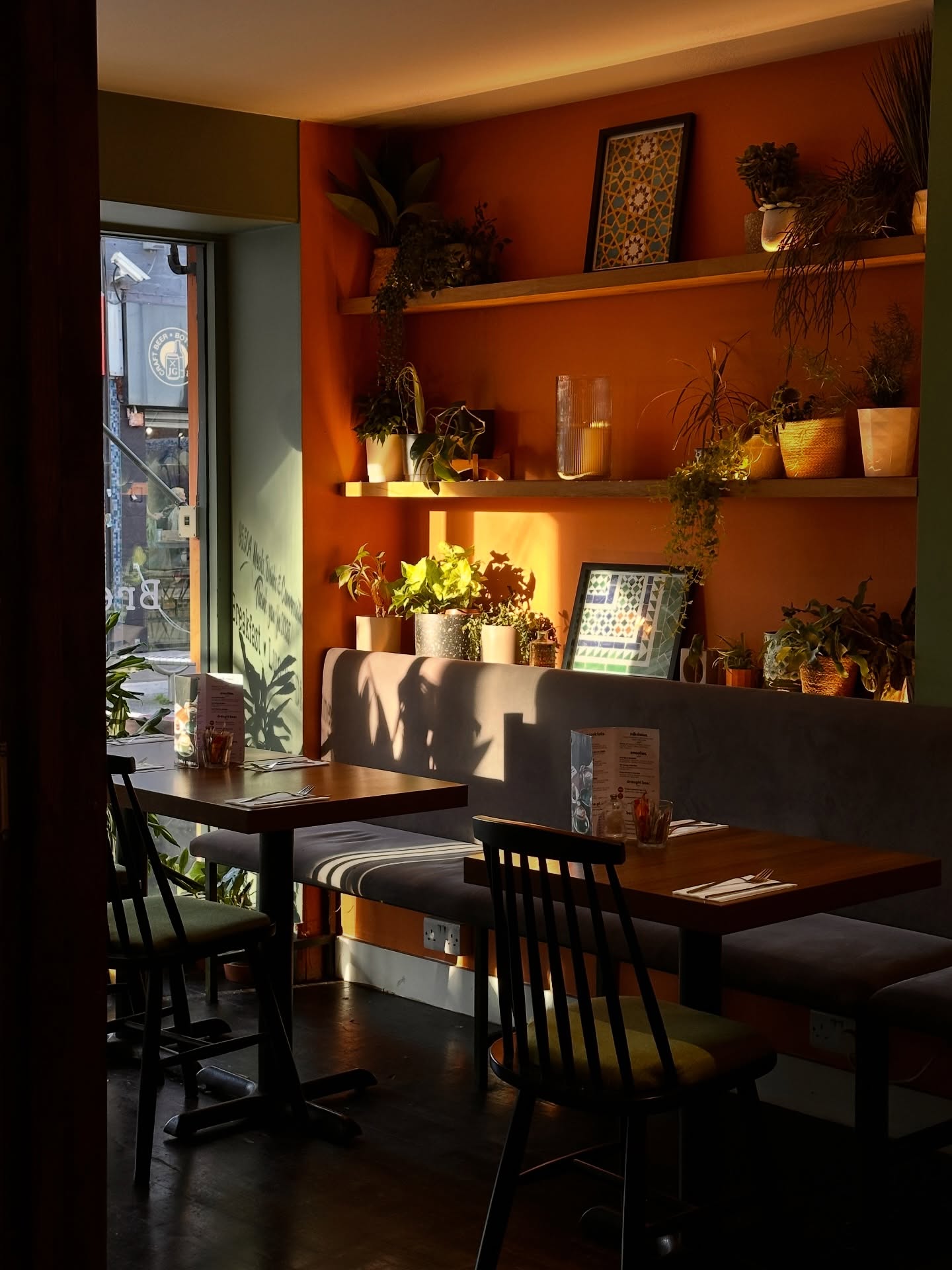 POV: our plant wall is sending out all the love this earth day 🌱
#earthday #earthy #vibes #nottinghamrestaurant #beeston
