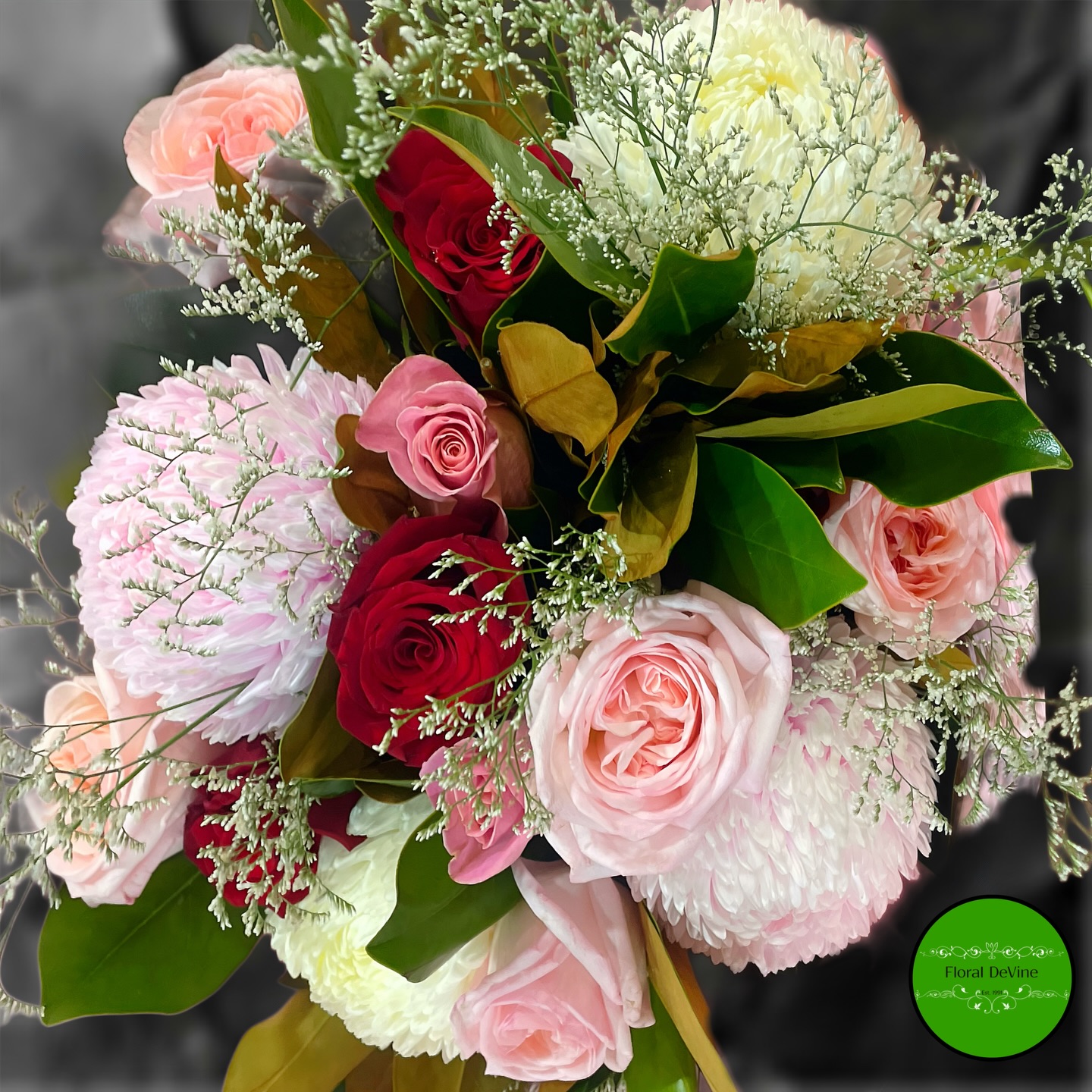 Splashes of rose.
#huntershillflorist #freshbouquet #rose