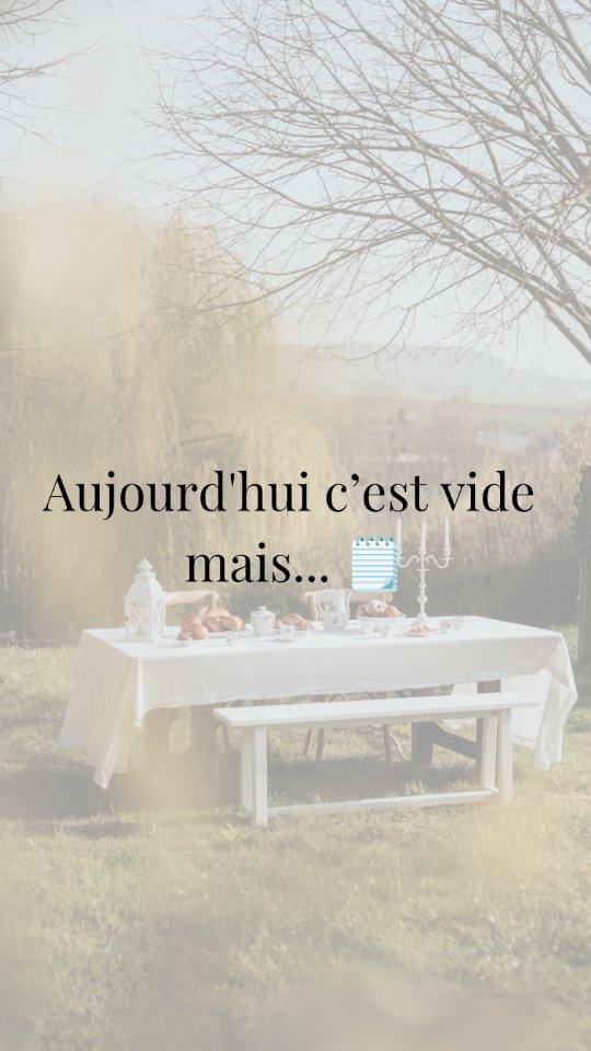 Aujourd’hui c’est calme…
mais moi je vois déjà tout
Les regards
les rires
l’émotion
Je vois une cérémonie pleine de sens
un cocktail au soleil
une soirée où plus rien ne compte...
Ce lieu n’est pas encore rempli
mais il est déjà prêt
à accueillir des moments qui comptent vraiment
💍 Future mariée… tu arrives à t’imaginer ici ?
🌿 Ou peut-être que tu ressens simplement l’envie de te retrouver…
🫶🏻Abonne-toi pour découvrir ce lieu autrement
📷 Credit photo : @myleneb.photographie