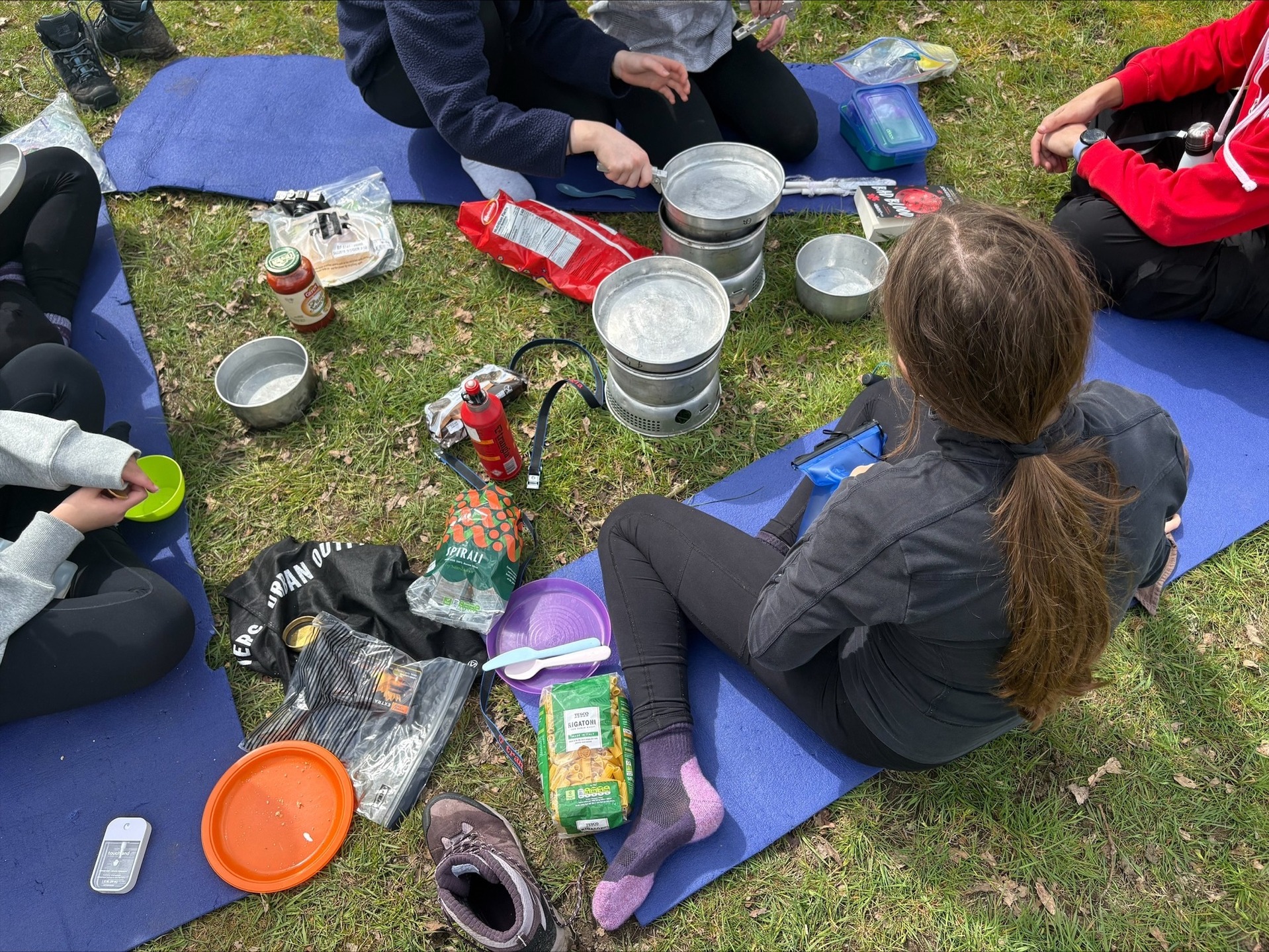 Half of our Y9 cohort participated in the first practice of the D of E Bronze award: Practical training day today at the Well End Activity Centre.
They all did really well completing a 7 1/2 km walk, putting up tents, cooking their own lunch and then clearing up.
A special mention to one group, who performed phenomenally well throughout every task, were named 'menches' by two different leaders: Josh De Rose, Jacob Farley, Alex Peter, Abe Gordon, Leon Vaughn and Mason Ansell.
#wellendactivitycentre #DofE