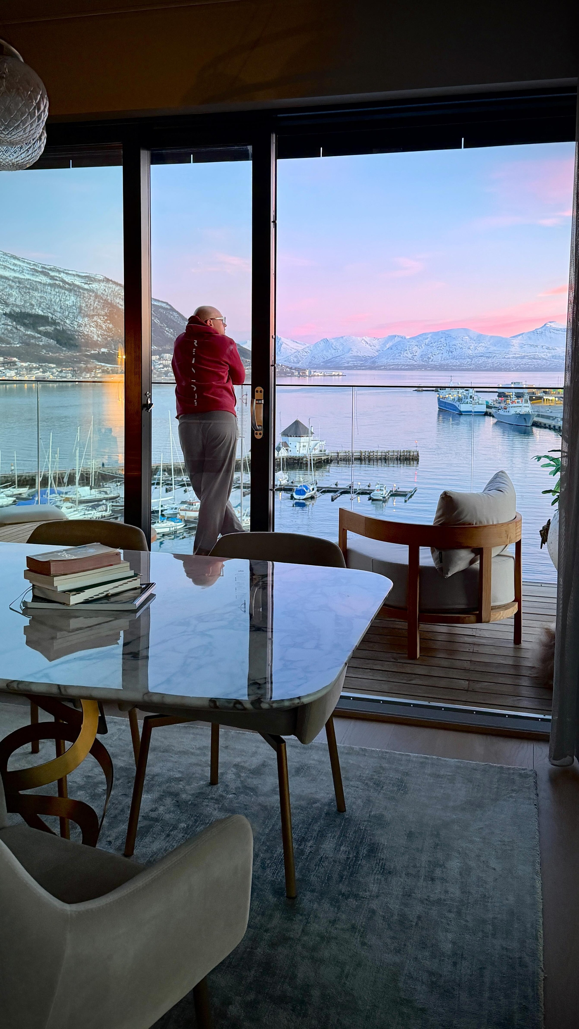 After a long winter and busy season we drove up North to Tromsø in Norway for a short holiday.
If you are thinking to visit this area, make sure you check our daily stories for some inspiration.
And a good news - we will be soon writing a second edition of our Tromsø ebook with more links to unique accommodation and stunning places to visit.
#visitnorway🇳🇴 #visittromso #visittromsø