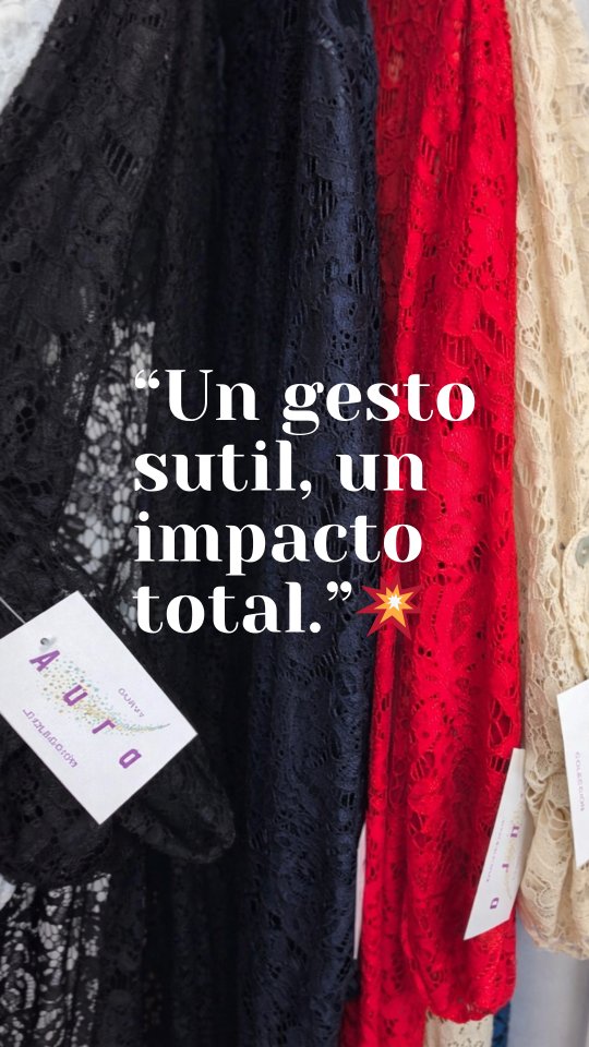 Hay combinaciones que simplemente funcionan… y luego está esta 🔥
Nuestros vestidos lenceros de satén ya son una fantasía por sí solos, pero cuando les añades una chaqueta de encaje… el look se transforma completamente ✨
Ligera, elegante y con ese punto sensual que marca la diferencia, la chaqueta de encaje es perfecta para elevar cualquier outfit sin perder comodidad.
Porque la moda en talla grande no es esconder, es destacar. Es jugar con texturas, sentirte segura y verte increíble sin esfuerzo.
¿Te atreves a probar la combinación que lo cambia todo? 💫
#auracoleccioncurvy #mujercurvy #chaquetas #tallagrande #modatallasgrandes