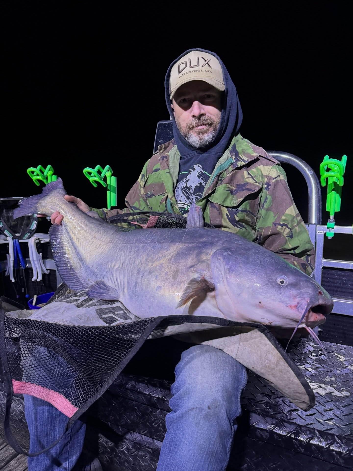 Mid-April. Midnight. Monsters. 👹 Tight lines and heavy fights made for an unforgettable night on the James. We went looking for giants, and the river delivered in a big way.
Link in Bio: Check out the latest blog post for the full “Night Raid” recap!
#GooberTime #JamesRiver #Catfishing #NightFishing #MonsterCats