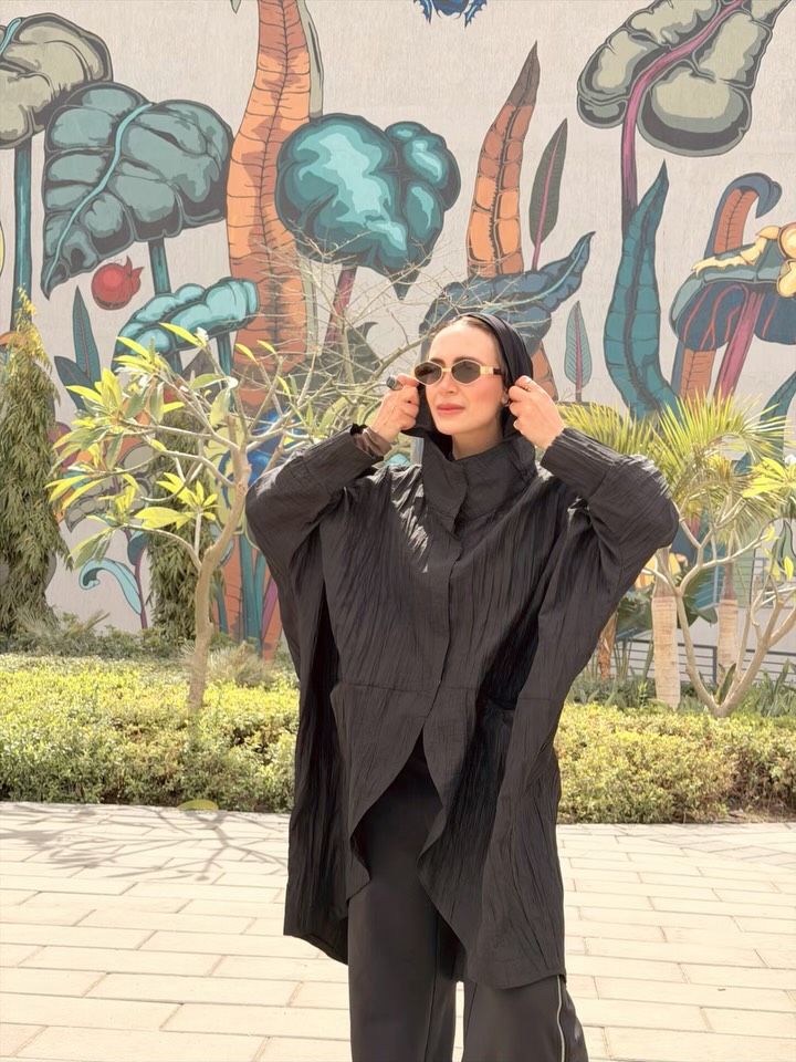 Black waterproof shirt for your quick morning runs ๐ค
Limited pieces, unique fabric, effortlessly long & sleek ๐ค #bycherwinewakeb #hijabstyle #hijabfashion #summertime #mood