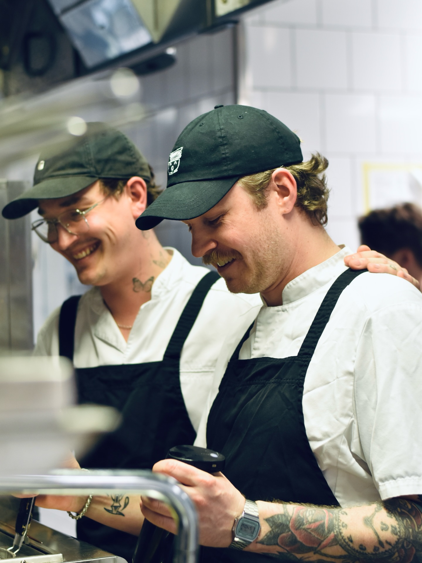 Vi söker fler stjärnor till köket på restaurang Sjöö. Är det kanske du? Skicka in din ansökan till christoffer@hallsnas.se👨🏻🍳