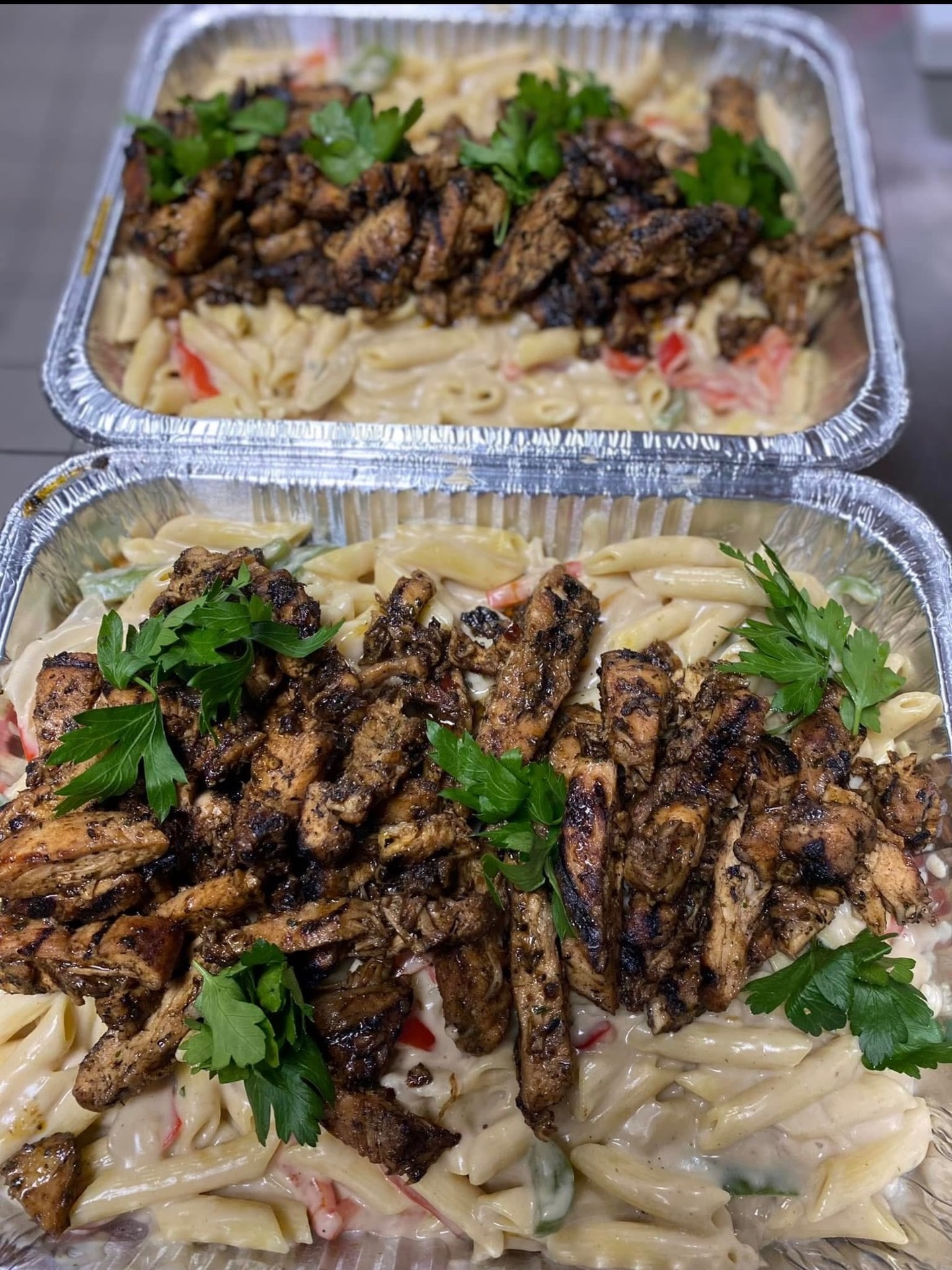 Trays to go anyone?… I tried to plan ahead at home so I don’t have to cook for a lil bit….. that didn’t work out. 😩 alr fin🤦🏾♀️
Who cooking for me instead? 🤣 #chefmom #momoftwoboys #goodeats #momhelp #theygreedy