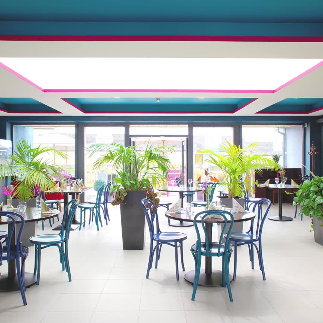 ✨ Today’s Specials at The Yarn Café ✨
Warm up with our comforting **Vegetable Soup**, served with freshly baked homemade brown bread 🥣🍞
Indulge in a hearty classic — **Lasagna**, served with chips and coleslaw 🍝🍟
Or try something with a kick 🔥
**Spicy Deep Fried Calamari**, served with harissa mayonnaise & a fresh side salad 🦑🥗
Pop in and treat yourself today — we’d love to see you! 💛