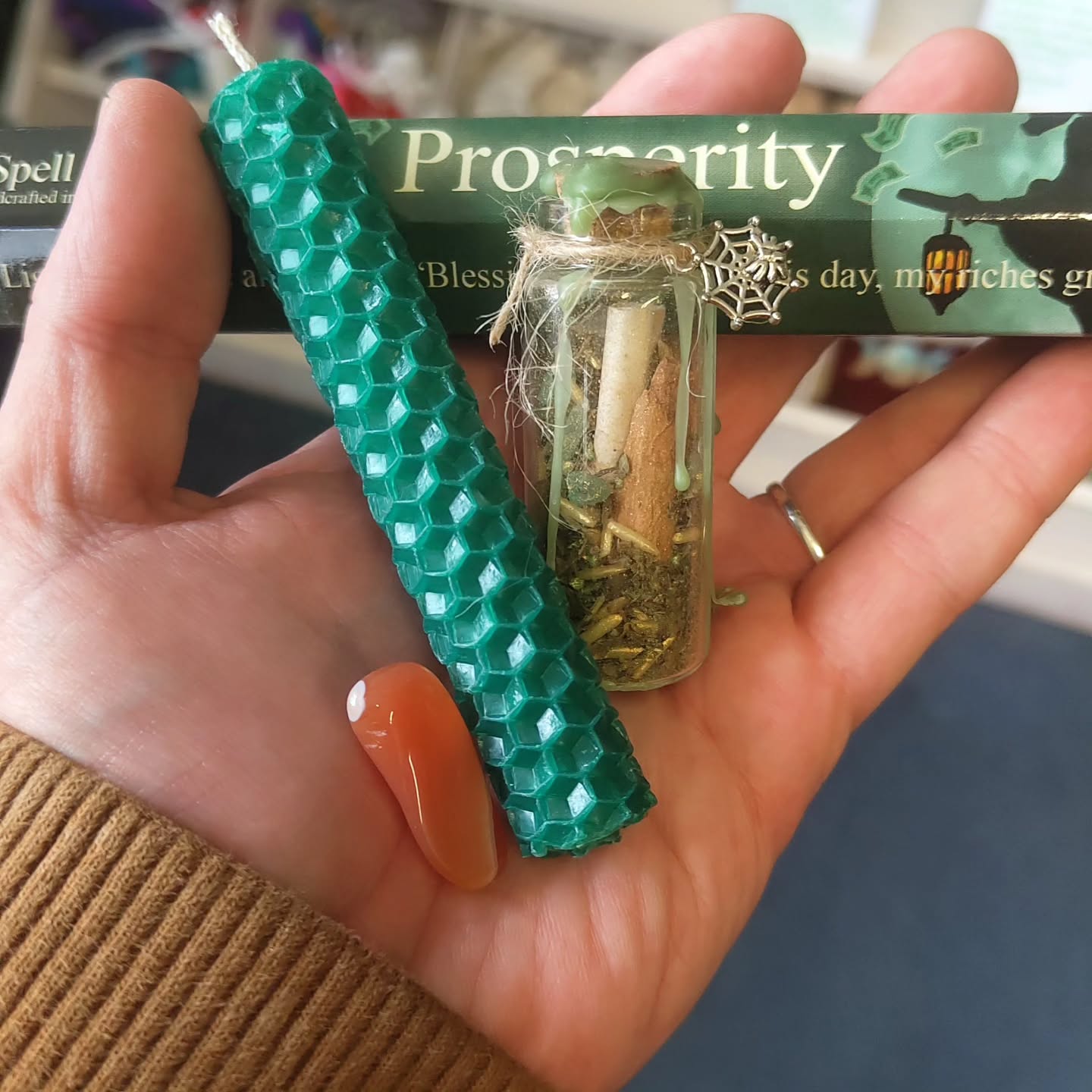 It's Saturday and that means it's time for Wytches Shopping trips!
And if you happen to swing buy remember our little Saturday deal, Incense, Crystal, Candle and a Spell bottle for £6!
Unfortunately we won't be open until around 11am, mum is a little unwell this morning so just giving her a hand
See you all soon
Blessings of the Land Sea and the Sky ❤️❤️❤️❤️