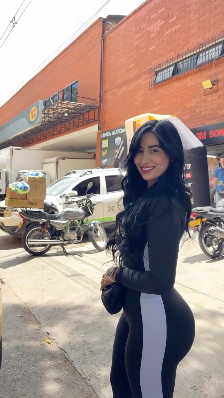 🔥 ¿Buscas TODO para tu carro sin gastar de más? 🔥
Si quieres calidad + precio real, tienes que venir al OUTLET de Bmax 💥
🧼 Productos top para lavado y detallado
💸 Precios sorpresa que no vas a creer
🤝 La mejor atención, como siempre
📍 Estamos en Cra 65 con Calle 20 – Guayabal
🚗 Ven, descubre y equipa tu lavadero o tu carro con lo mejor
⚡ En Bmax no solo compras… inviertes en calidad al mejor precio
#Bmax #OutletBmax #LavadoDeAutos #DetailingColombia #preciosdelocura