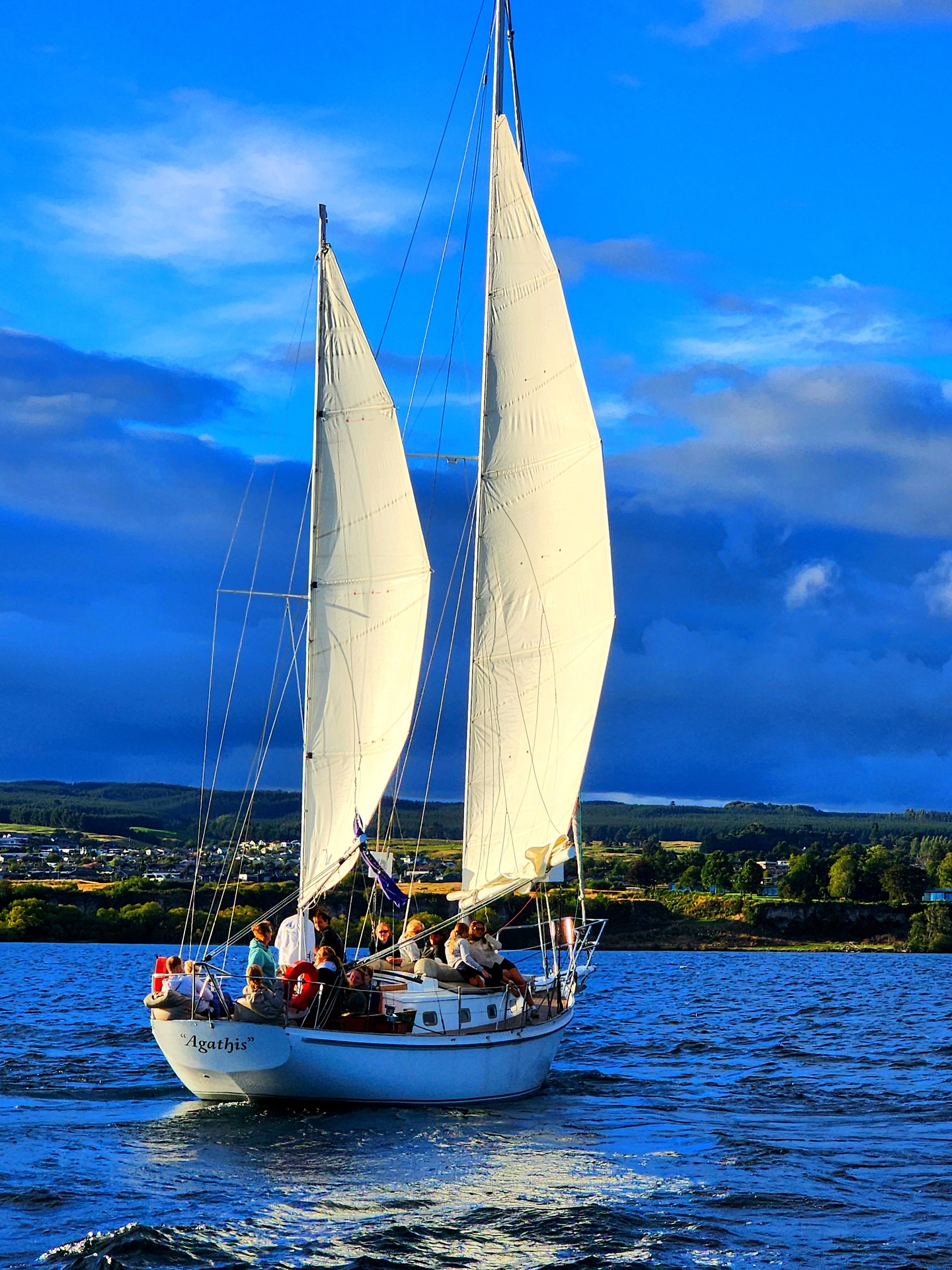We call this bliss with a breeze.
Sail on Lake Taupō with Sail Barbary. We’ll save you a seat.
#SailBarbary #SailingLovers #EcoFriendlyTourism