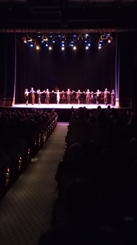 Brutal estreno de FOREVER TANGO en Barcelona!
Todo un honor y un lujo poder disfrutar de personas que aman tanto lo que hacen y que, como se ve en los vídeos, lo llevan en la médula!
De verdad, que no os lo podéis perder si os gusta el baile y la música bien hecha!
Hasta el 3 de mayo! Así que para Sant Jordi y el día de la madre ...ya tenéis plan!
#forevertangoshow #espectaculobarcelona #tangobarcelona