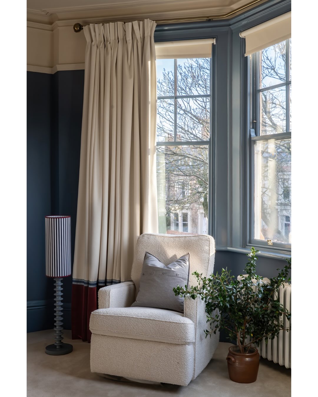 The joy of using old/existing pieces and giving them a new life is so satisfying.
Here we scaled back the heaviness of the old red curtains but included a section of the fabric for a contrast detail in a new and improved window treatment.
Thought this was a timely example (on Earth Day today) to remind myself how rewarding it is to reuse - even if it’s this small - and that it always leads to creating something unique!
Beautifully crafted curtains by @fionda_furnishings
.
.
.
.
#curtaindesign #creativeinteriors #colourfulhome #reducereuserecycle