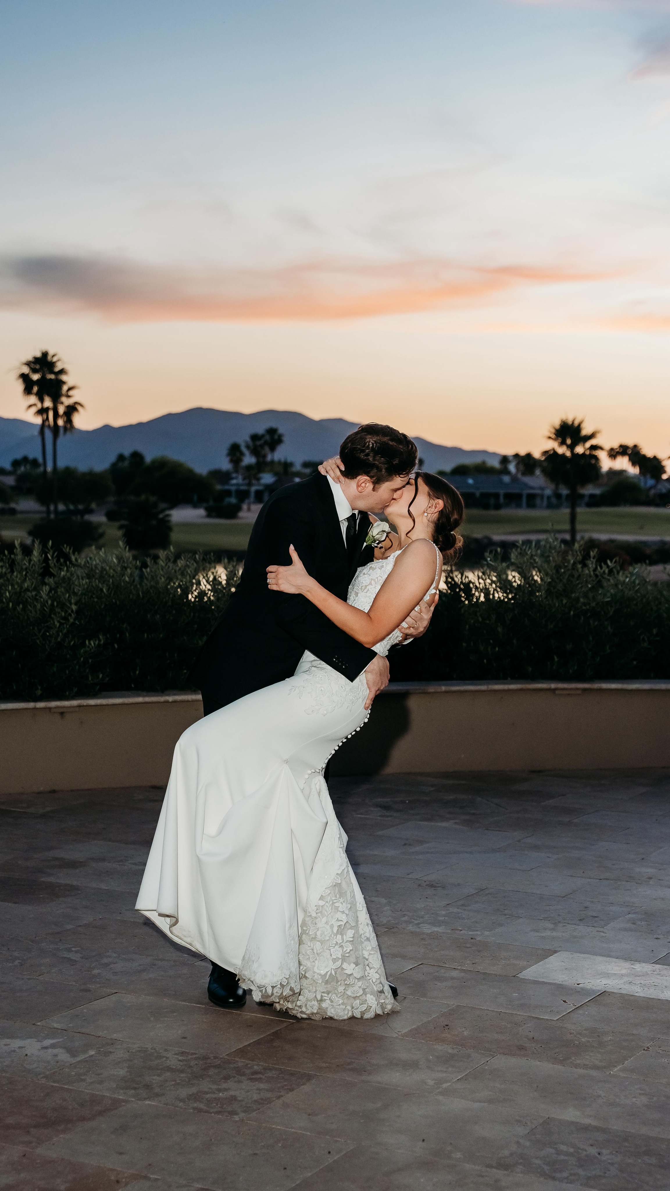 POV: Your love story captured by VISION WEDDINGS AZ ✨
.
.
#photooftheday #weddingphotography #weddingday #weddingphotographer #azweddingphotographer