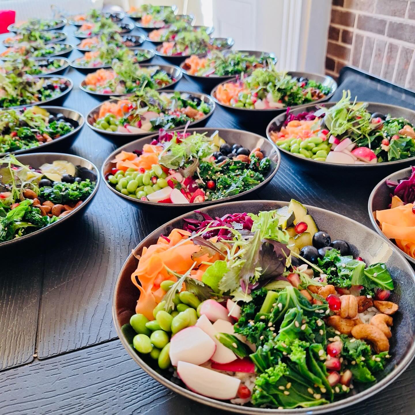 Finally! We got to cook with some colour again! This is a party-proof take on our Soul Bowls. Happy, colourful creations developed with your dietary requirements in mind, paired with three different protein toppings & their sauces your guests can choose from
Rice base, edamame, pickled red cabbage, cucumber, blueberry, radish, star anise pickled
carrot, kale, pomegranate, cajun nuts, micro greens, light tahini & lemon dressing
Top with
- Mi-cuit Salmon + salsa verde
- Cajun chicken + Alabama sauce
- Korean clay pot style tofu (VG)
Pudding: (GF/ Dairy free)
Eton mess plated (in little pot), passion fruit, raspberry, blueberry, strawberry, coulis, DF
Chantilly
#buddhabowls #soulbowls #privatechef #sustainablefood #enviecatering