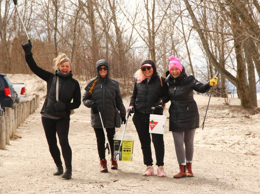 It's National Volunteer Week! And we'd like to say thank you to all the volunteers who showed up to clean the Spring Shoreline Cleanup last week despite the inclement weather! By braving the near-freezing temperatures, blowing sand, and occasional snow flurries, we were able to collect 108.1kg of litter.
If you want to help keep Georgian Bay healthy, we invite everyone to join us at any of our shoreline cleanups hosted around the region this summer.
Check our events page regularly for updates: www.georgianbayforever.org/events
Thank you to the Wasaga Beach Climate Action Team and the Town of Wasaga Beach for their help to make the event a success.
#volunteerweek #shorelinecleanup #nonprofit #dogood #georgianbay