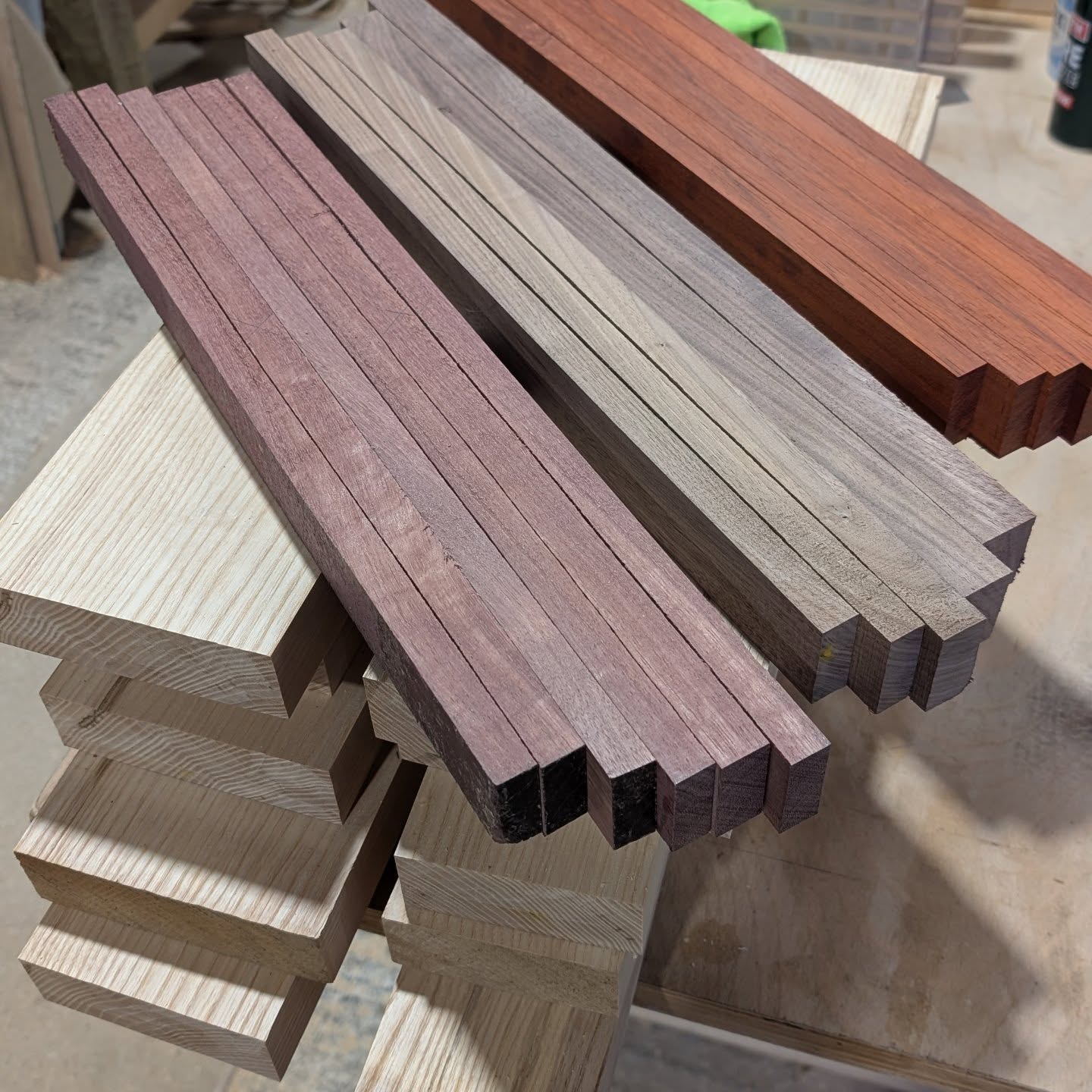 Fresh off the saw today: a gorgeous mix of Ash, Purpleheart, Walnut, and Padauk cut for a new board for Hay Festival.
This combo hits that sweet spot, clean grain, bold colour, and just enough wild character to feel unmistakably handmade.
Both Purpleheart and Padauk get their striking colours straight from nature, no dyes and no stains.
Purpleheart carries that deep, natural violet tone that darkens beautifully with age, while Padauk brings a bold, fiery red that looks almost unreal when freshly cut. Together they add a richness you just can’t fake.
#woodworking #jackalopejoinery #customwoodwork #hayfestival