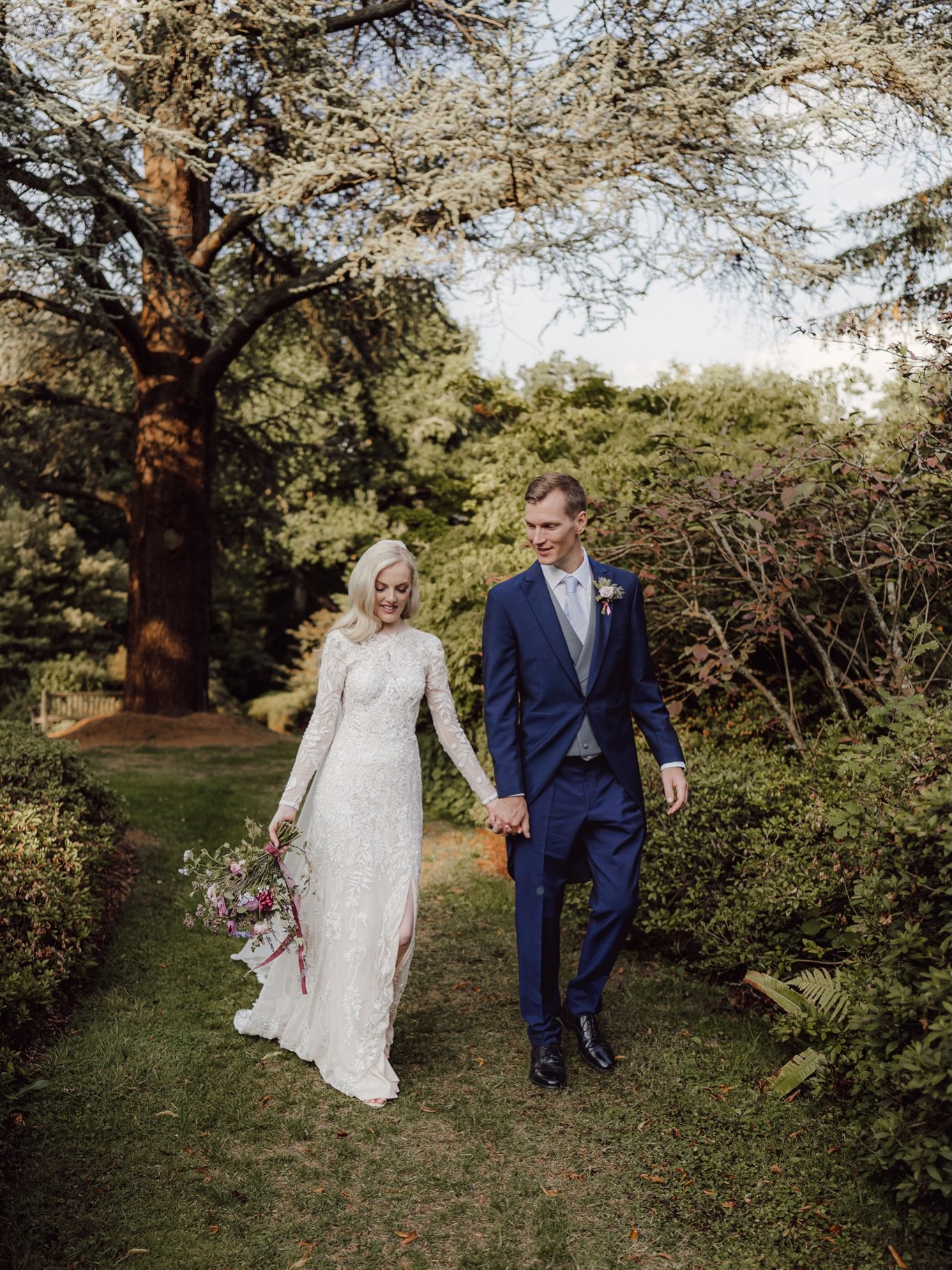 A little throw back to @ramsterhallweddings for M & A 🪻
Golden hour strolls and just-married magic at Ramster Hall ✨
Tucked away in the gardens, where everything slows down for a moment… just the two of you.
Capturing those in-between moments—the quiet, the laughter, the this is really happening feeling 🤍
Planning a wedding at this dreamy Surrey venue? I’m all about telling your story in a way that feels natural, relaxed, and completely you.
#ramsterhallweddings #UKWeddingPhotographer #surreyweddingphotographer #gardenwedding #weddingvenuesuk