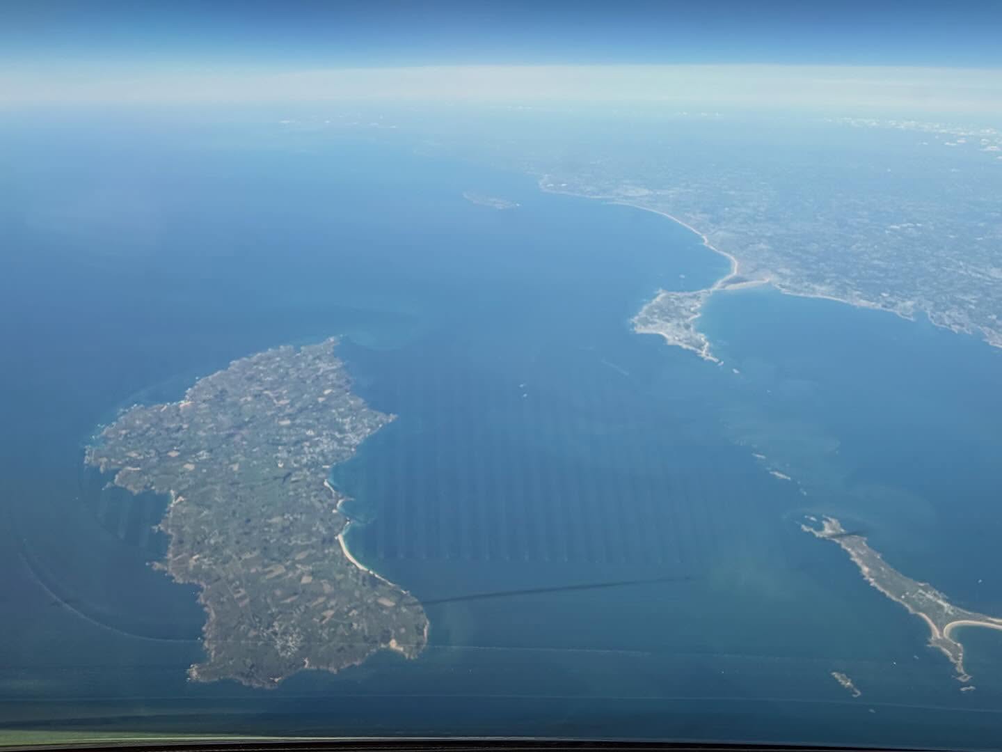 From the flight deck 😍🫶
Et si vous deveniez pilote ? RDV à l’aéro-club de Belle-Ile