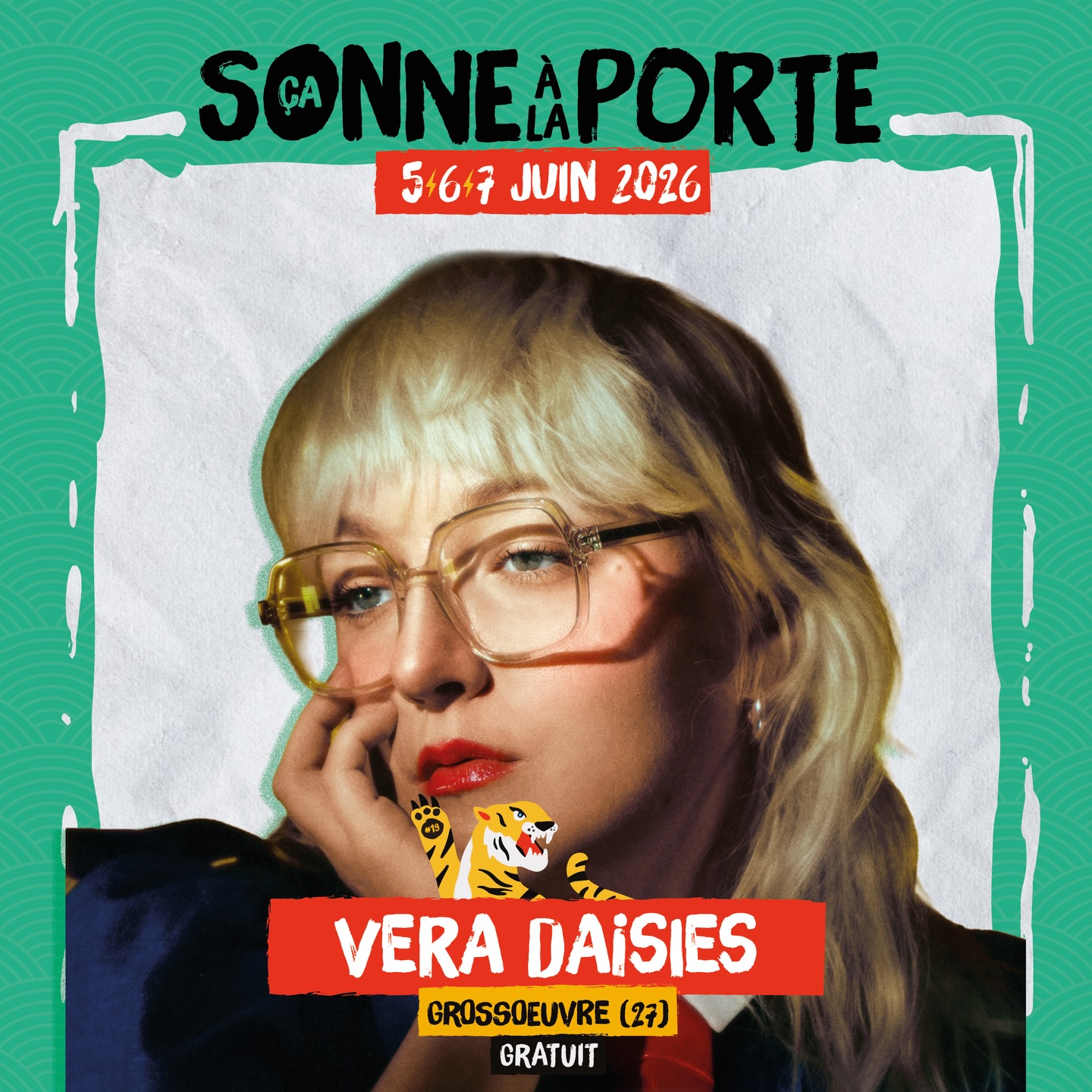 ⚡️💚 FOCUS on @veradaisies 💚⚡️
Vera Daisies est le projet solo de Margaux Jaudinaud, ex‑moitié du duo rock Ottis Cœur, qui dévoile une nouvelle facette de son univers à travers un indie rock incisif mêlant grunge, pop et shoegaze. Portée par une énergie frontale et par une écriture tranchante, elle transforme ses désillusions et ses colères en cris d’émancipation, affirmant une voix singulière et intensément personnelle. Née dans l’intimité de son home‑studio, la project prend forme sur scène, notamment en premières parties de Tess Parks, The Libertines ou Sorry, avant de s’affirmer avec ses premiers singles Chess Game et Can’t Blame You, tous deux marqués par une intensité brute et une sensibilité à vif. Entre héritage 90s, guitares abrasives et univers visuel qu’elle conçoit elle‑même, Vera Daisies avance librement, portée par un désir assumé d’autonomie, de sincérité et d’exploration artistique totale.
✨ NOUVEAUTÉ : le ⚡️ FESTIVAL CSALP 2026 - Les 20 ans !⚡️ passe à 3 JOURS ! ✨ Rdv les 5,6 & 7 juin 2026 à Grossoeuvre pour les 20 ans du festival GRATUIT !
Évreux Portes de Normandie ⚡️ Ville d’Evreux ⚡️ Département de l’Eure ⚡️ Mairie de Grossoeuvre
#normandie #rock #eure #evreuxnormandie #CSALP
@followers