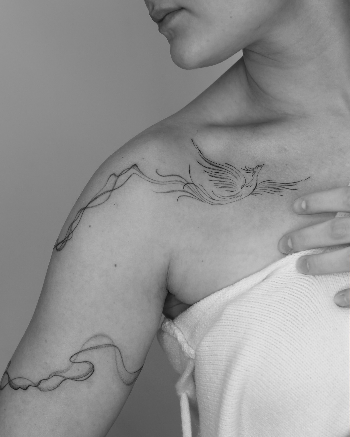 The Phoenix is a powerful and timeless symbol found in many ancient cultures. It represents transformation, endurance and the triumph of life over adversity.
#pheonix #vilniustattoo
#tattoovilnius #fineline