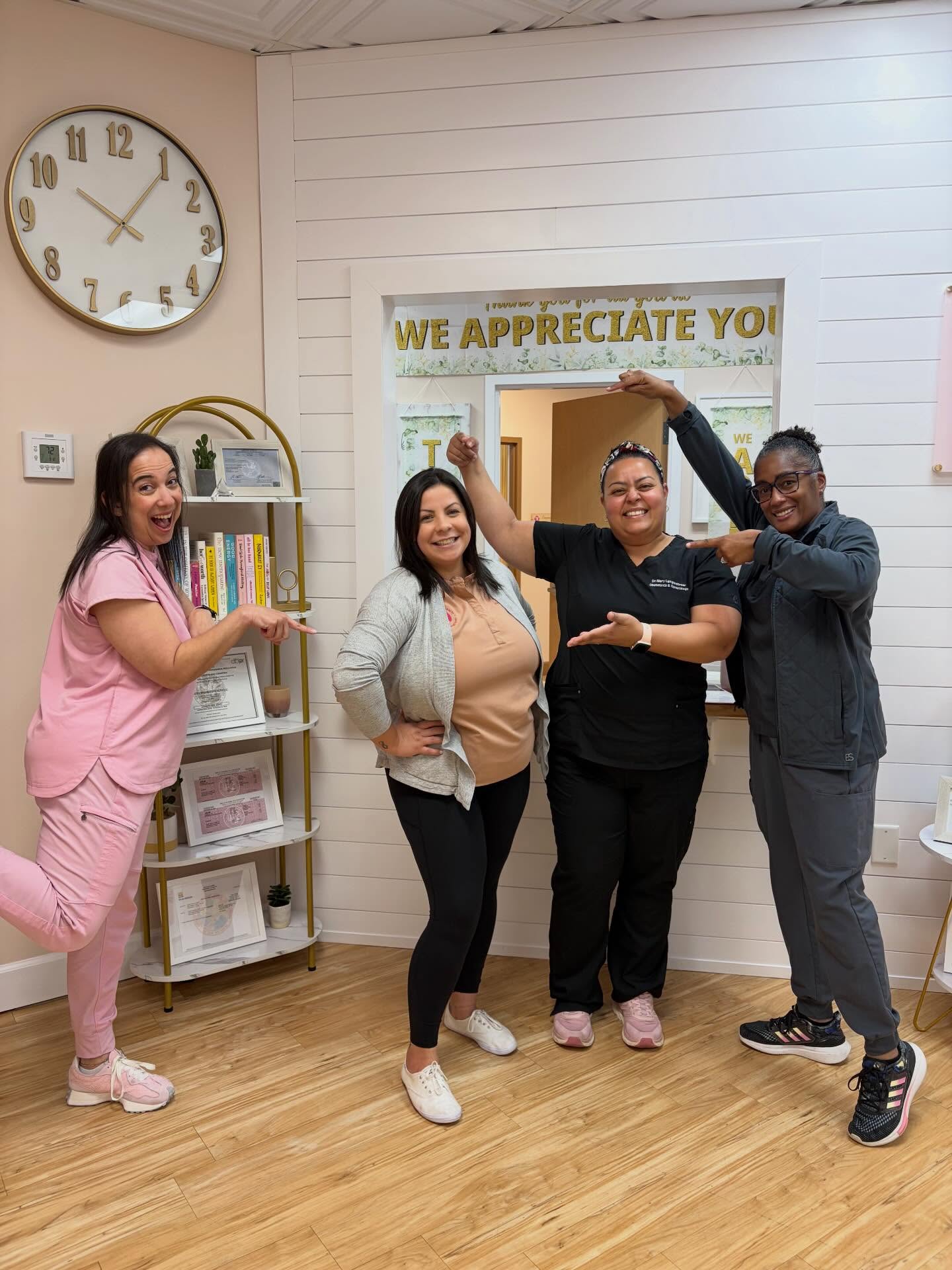 💖Happy National Administrative Professionals Day to every wonderful administrative assistant, receptionist, secretary, and all support staff! And to our very best Zenith Practice Coordinator @momma__mel
