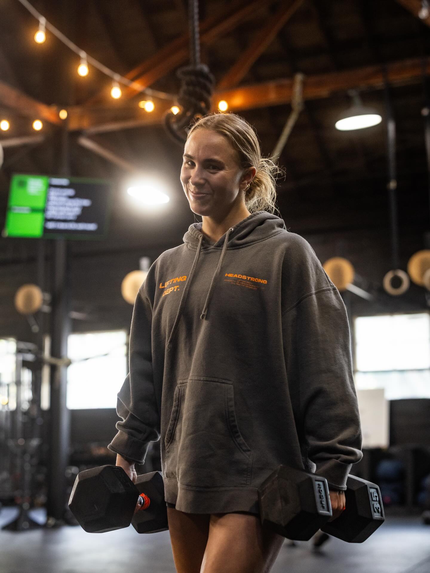 ◽️ No shortcuts.
◽️ No magic formula.
◽️ Just consistency, effort, and a commitment to getting stronger.
This is what progress looks like. We’ll see you on the floor!
#HeadstrongFit