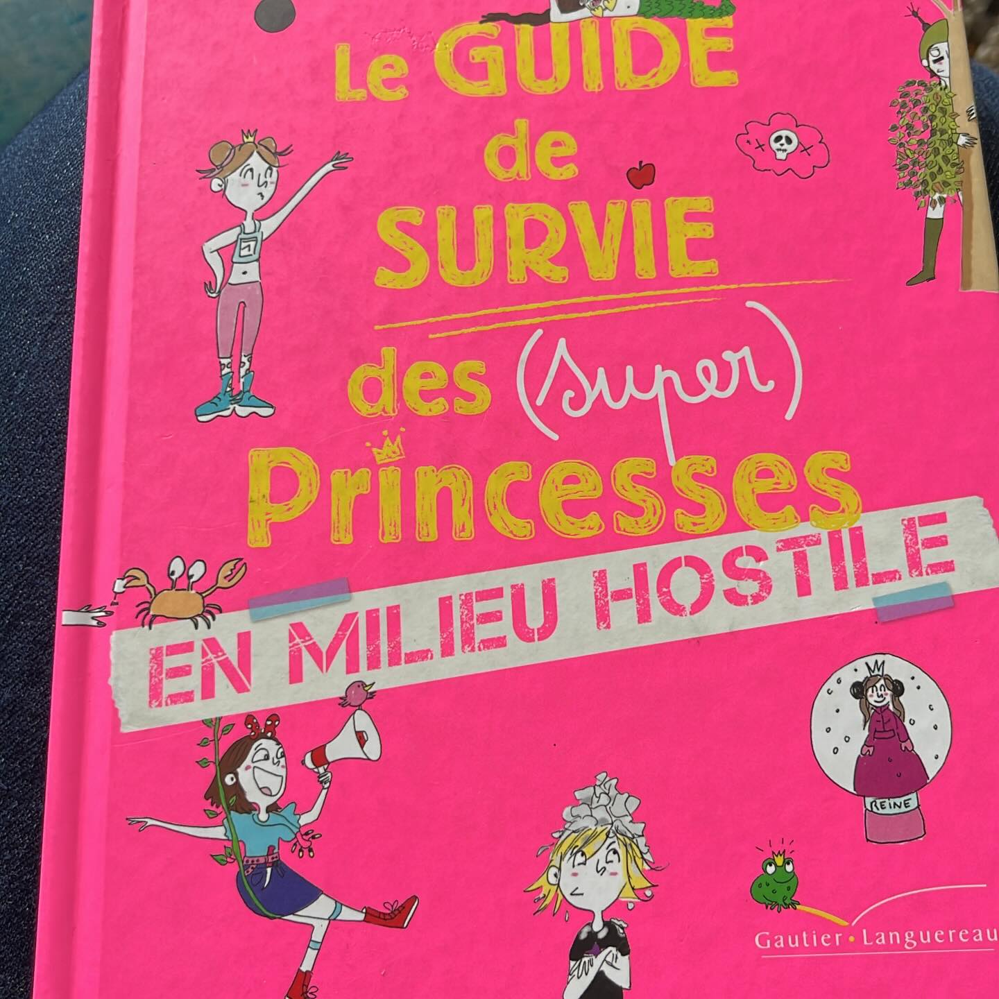 Livre état neuf 2 euros au lieu de 14 euros