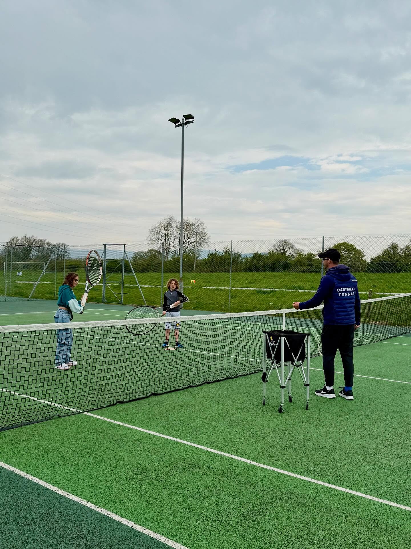 What a fantastic day at Barton & Myerscough Tennis Club! 🎾
A huge thank you to everyone who came down to our Open Day today. We really appreciate the support!
If you’d like to keep the momentum going, here’s what’s coming up at Barton:
Junior Coaching (Ages 4–11)
📅 Thursdays (starting 14 May)
⏰ 5:15–6:00pm
🎾 Free trial available
👉 Book via ClassForKids
Adult Intermediate Sessions (Monthly)
📅 Next session: Friday 22 May
⏰ 6:30–8:00pm
💷 £10 per session
To book or for more info:
📞 07523 866116
📧 Cartmelltennis@gmail.com
We can’t wait to see you back on court soon! 🎾
