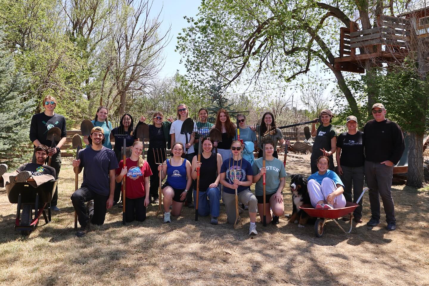 What an absolute honor to host the CSU Crew Team @rowcsu for a volunteer day today. Not only are they extremely hard workers, they are so kind, so polite, so grateful, and their team camaraderie is really something special.
We had a productive morning of spreading compost, laying new mulch, getting tulip crates tucked back in the cellar for storage, and doing some serious digging to prepare a foundation for a new project we have in the works (more on that coming soon). We are so grateful for the amount of work we accomplished with all these extra hands and for the time we got to spend with this great group. Ruby was also in her highest heaven with so many people to dote on her! 🥰