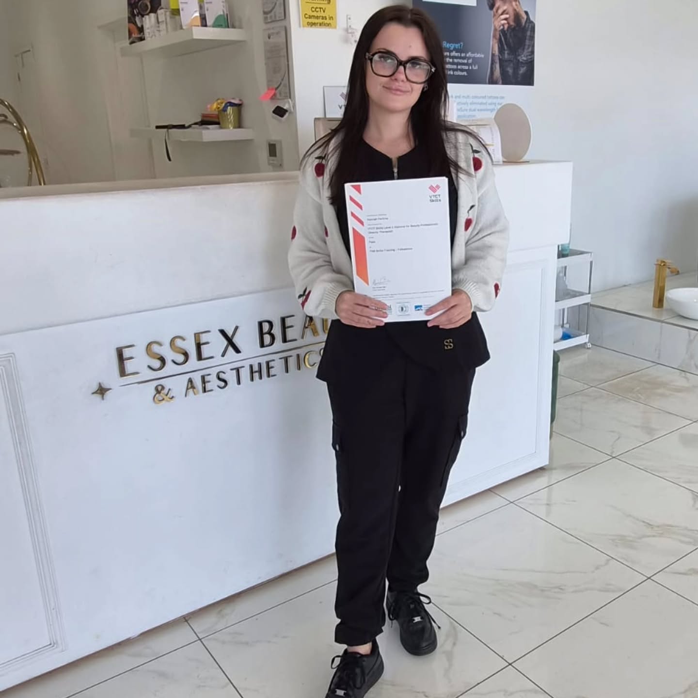 Hugh congratulations to our Hannah for completing her Level 2 Beauty Therapy course.
If your ready to enter the world of beauty and complete your Levels drop us a message for our next start dates.
Www.essexbeautyandaesthetics.co.uk
#VTCTTraining #ProQual #basildontrainingacademy #basildontrainer #EssexTraining #EssexBeautyAndAesthetics #basildonbeautytreatments #essexbeautysalon#beautycoursesessex ##beautytherapy