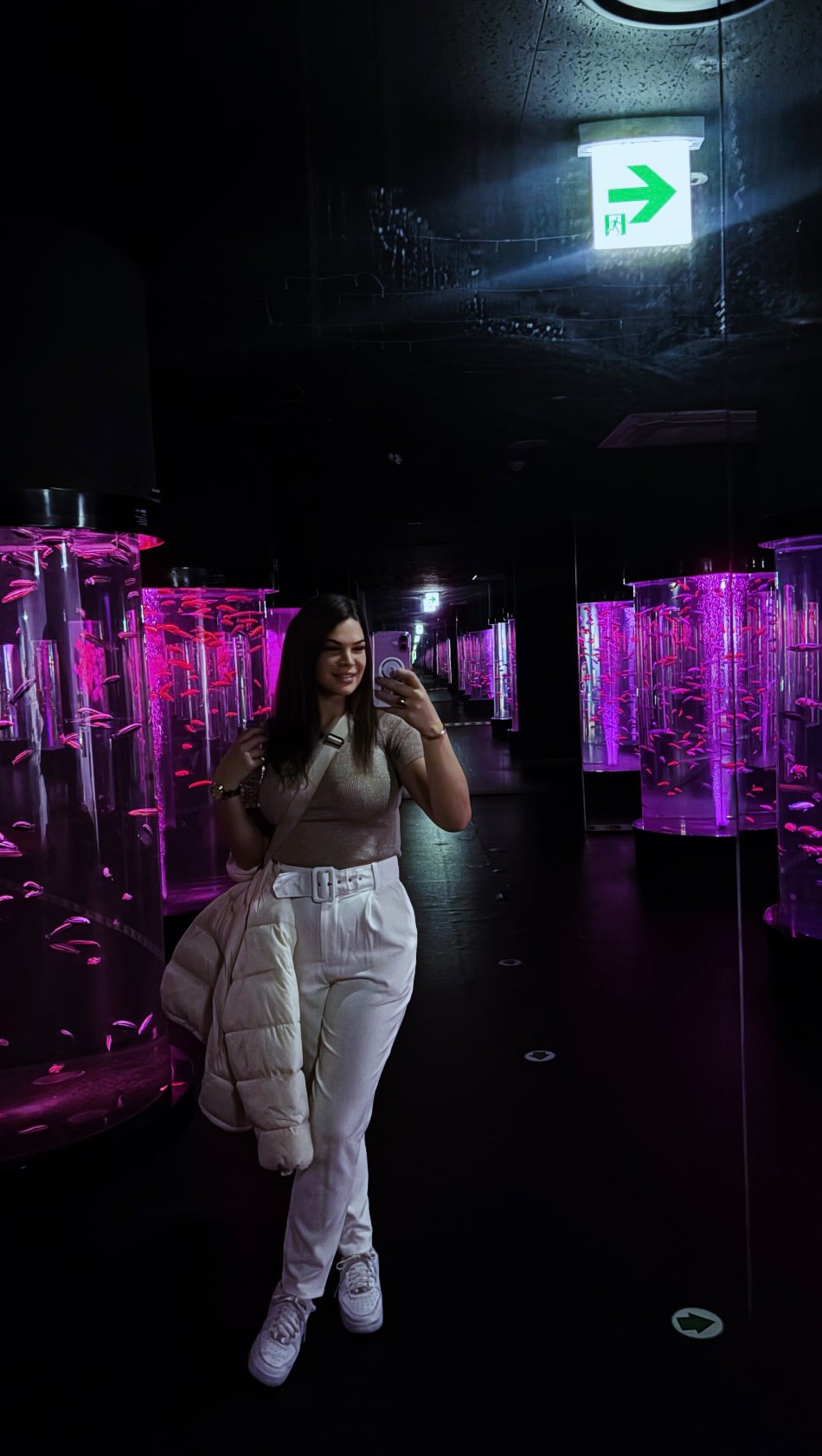 Soft lights, slow swims, and a little bit of magic ✨🐠
Wandering through this dreamy aquarium tucked inside Shinsegae Mall feels like stepping into another world 🌊💙
Just me, the jellyfish glow, and peaceful ocean vibes in the middle of the city 🫧🐚
Honestly… could stay here forever 🐋✨
#aquarium #solotravel #travel #explore