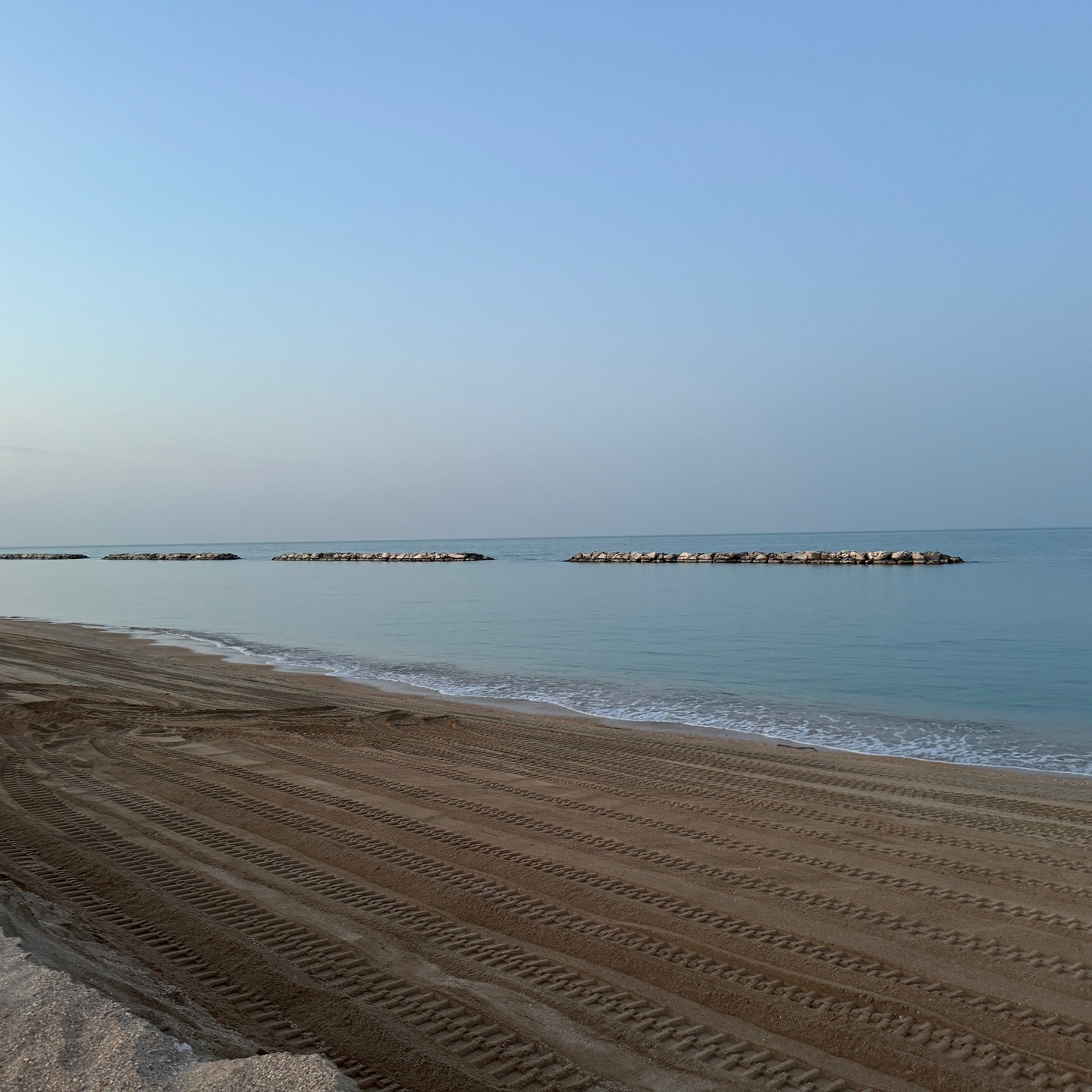 Hello guys
This is Marche. This only happens here.
Donât ask for salt. You wonât get it anyway.
It all begins with a recommendation from Valentino Petrolati, who runs an enoteca in the charming coastal village of Numana. With quiet confidence, he points us toward a seaside restaurant in Porto Recanatiâa place that unquestionably deserves its spot in our magazine Ruffino, our guide to Marche.
The name: Ristorante La Rotonda.
Getting there feels like discovering a well-kept secret. A narrow gravel road winds along the sea, deserted and almost surreal, as if this stretch has been forgotten by the world. For a moment, we hesitate. Have we taken the wrong turn?
Then the landscape opens up.
And there it is.
A circular building, almost floating on the horizon, with expansive glass walls capturing the light of the Adriatic Sea.
Here, Scalmazzi presides alongside Sara Pandolfi. Their philosophy is as uncompromising as it is poetic: the sea is not an ingredientâit is the story.
People often say that those from Marche are among the most genuine in Italy. Here, it becomes immediately clear. The service is warm, attentive, and deeply knowledgeableânever excessive, always perfectly balanced.
The food whispers rather than shouts. Some dishes are served entirely without saltânot as a statement, but as a natural choice. Nothing is allowed to interfere with the seaâs own aromas. Technique steps aside, emotion takes overâand the chef becomes more poet than craftsman.
After more than forty years in kitchens around the best restaurants in the world, I thought I had seen it all. But this is something else. Itâs as if Scalmazzi lifts the ingredients straight from the sea and lets them speak for themselves âunfiltered, uncompromised.
And it works.
Here, you donât just taste the food.
You taste the sea.
Peter and Carina on a mission for our Magazine.
casasanruffino.com